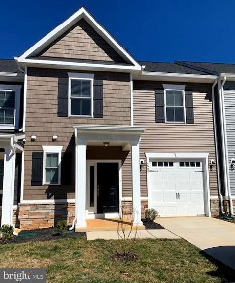 Townhouse For Rent - 5609 Finley Rose Court<br/> FREDERICKSBURG, VA 22407