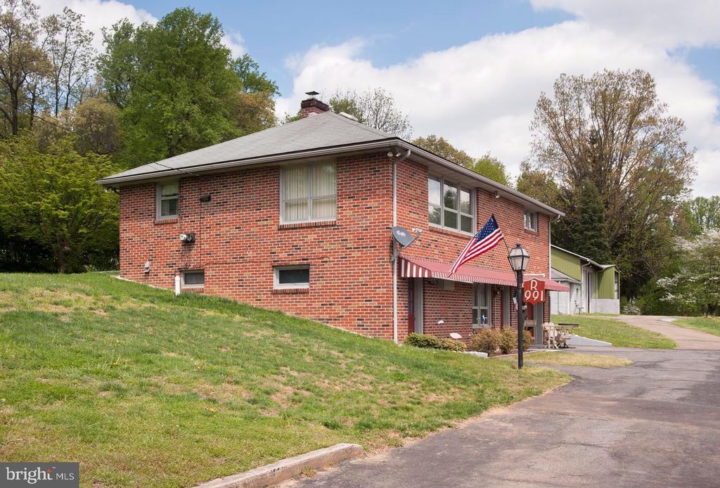 Photo of 991-A LANCASTER PIKE, QUARRYVILLE, PA 17566 (MLS # PALA2035834)