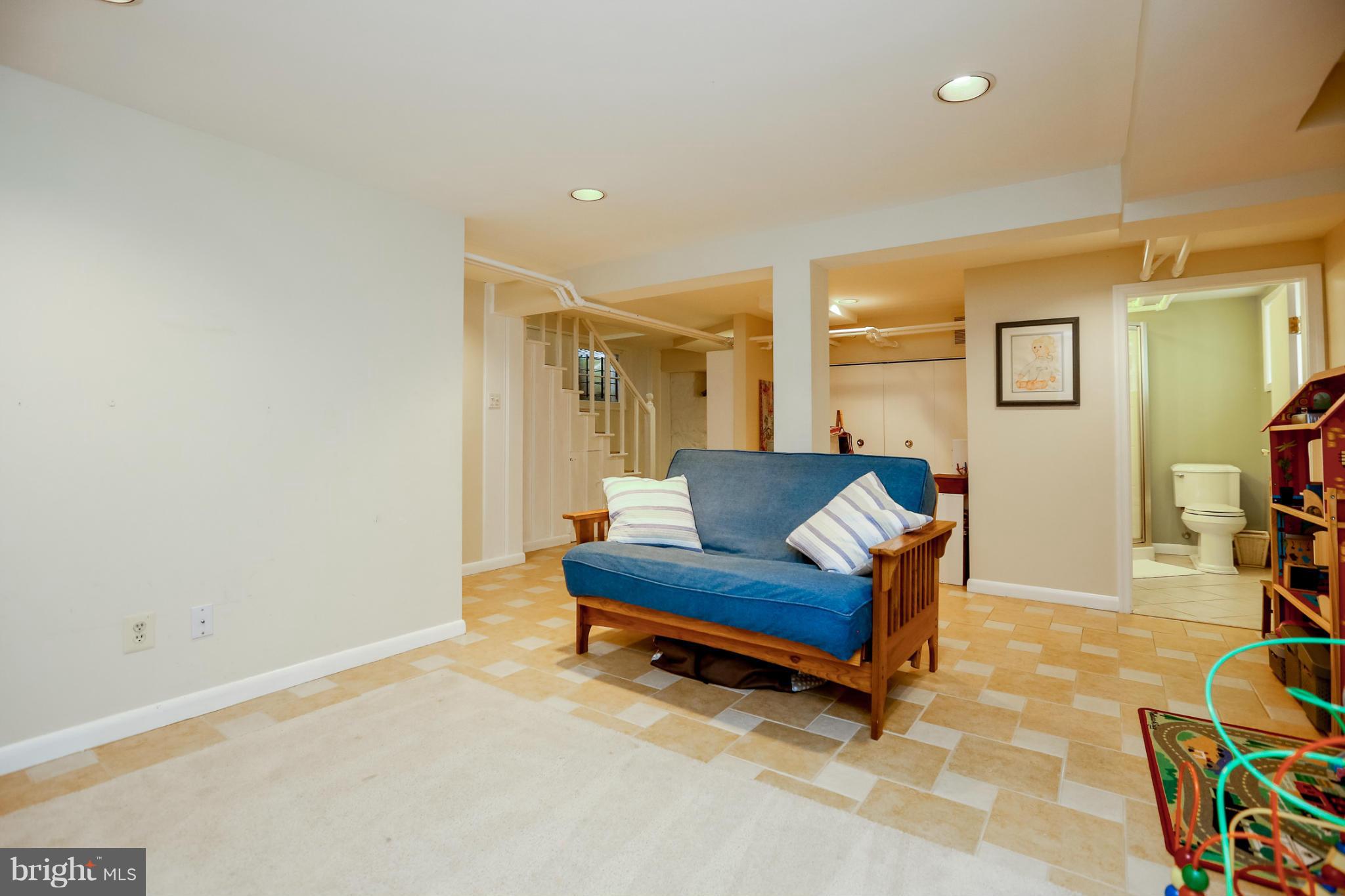 STONELEIGH - Residential