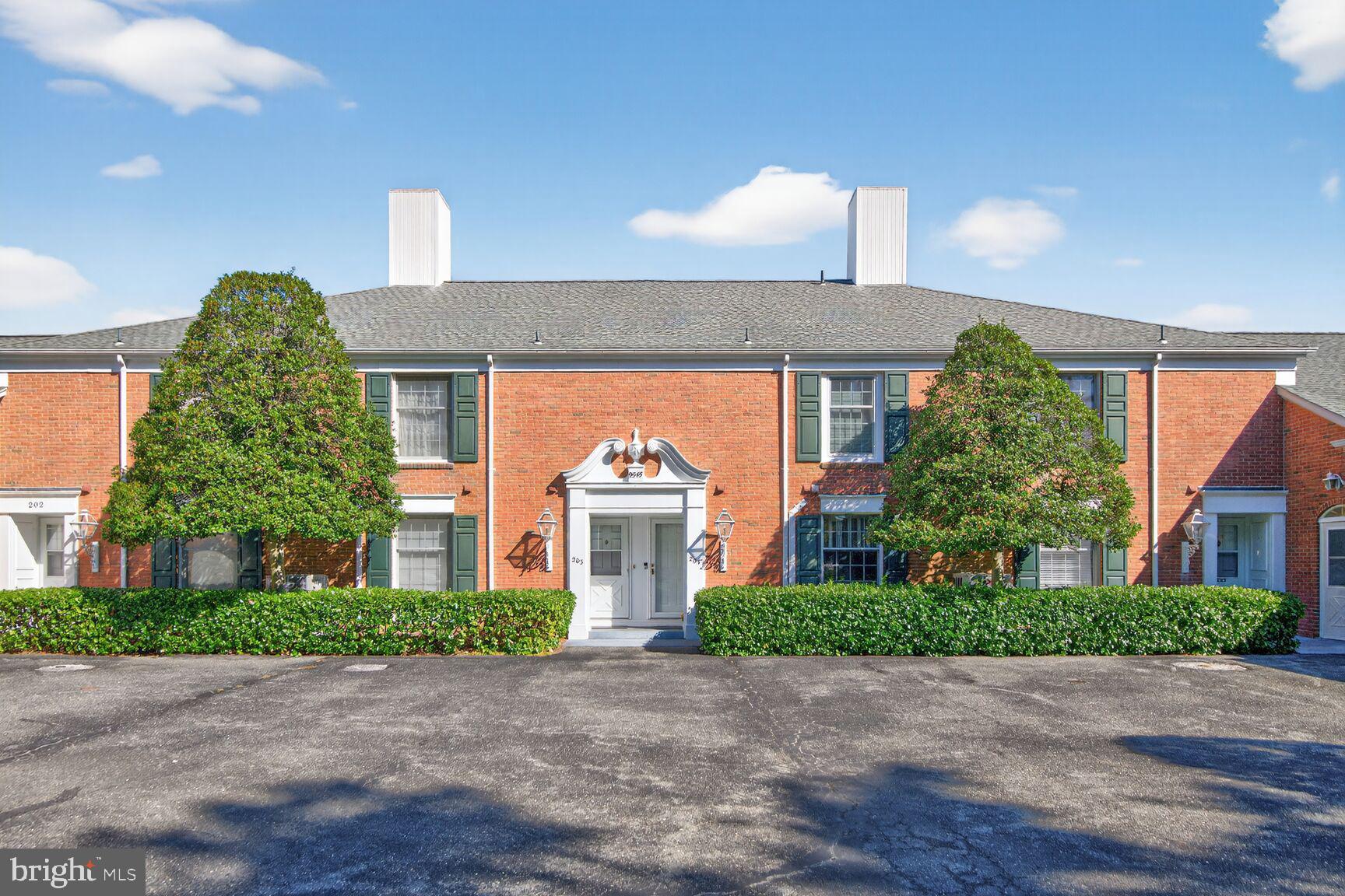 QUAIL HOLLOW - Residential