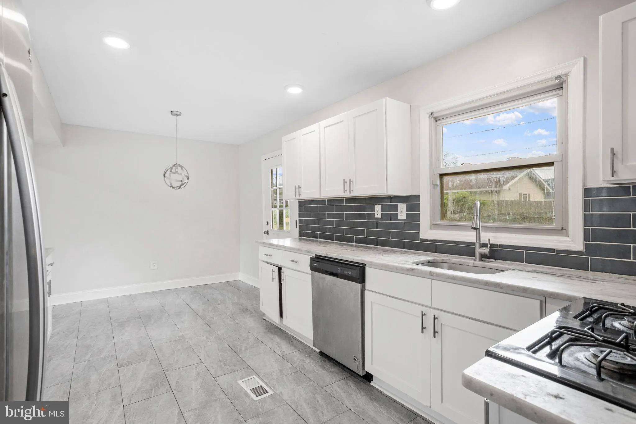 Willingboro, New Jersey 08046, United States, 4 Bedrooms Bedrooms, ,2 BathroomsBathrooms,Residential,Pending,48065