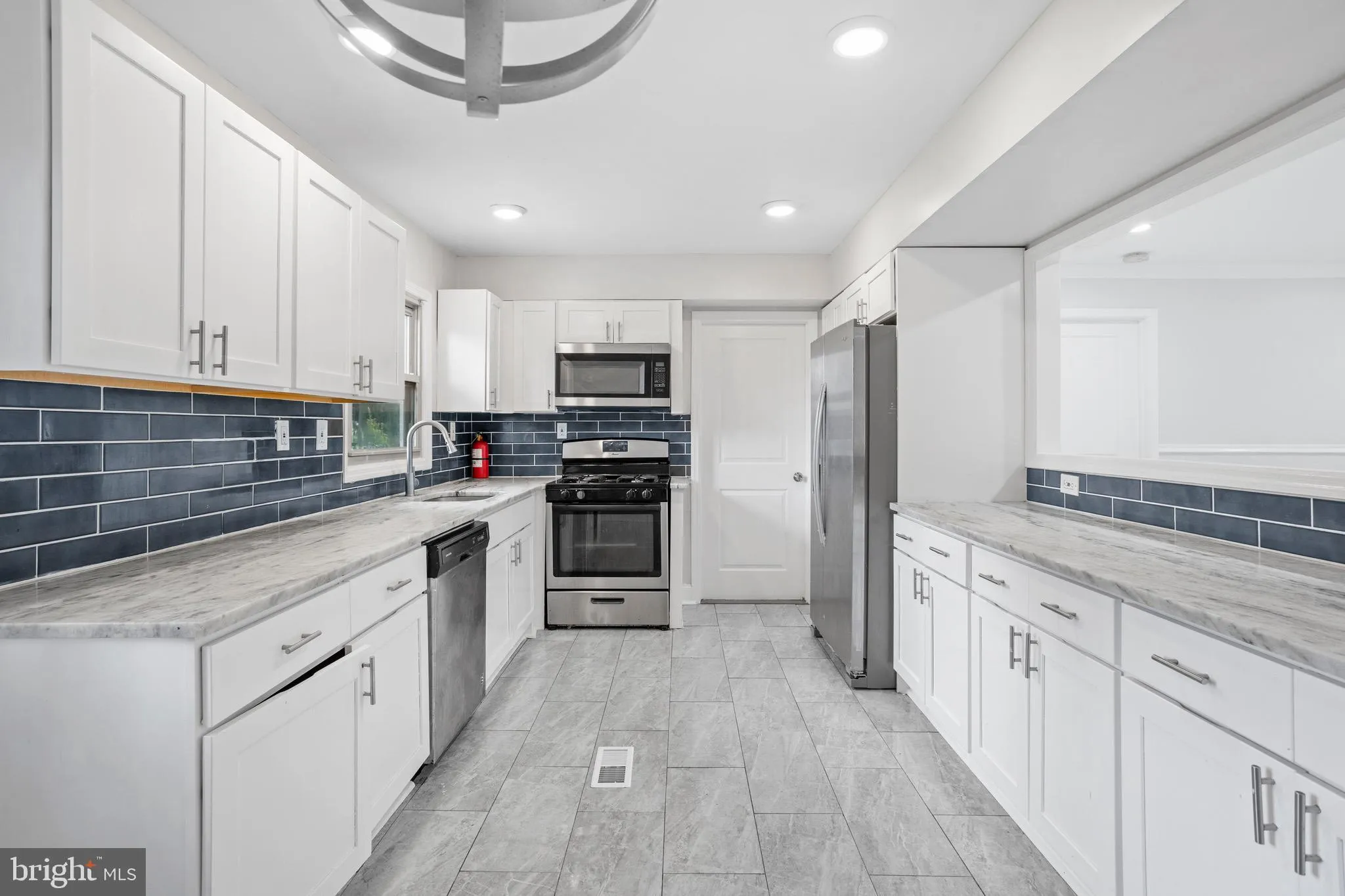 Willingboro, New Jersey 08046, United States, 4 Bedrooms Bedrooms, ,2 BathroomsBathrooms,Residential,Pending,48065