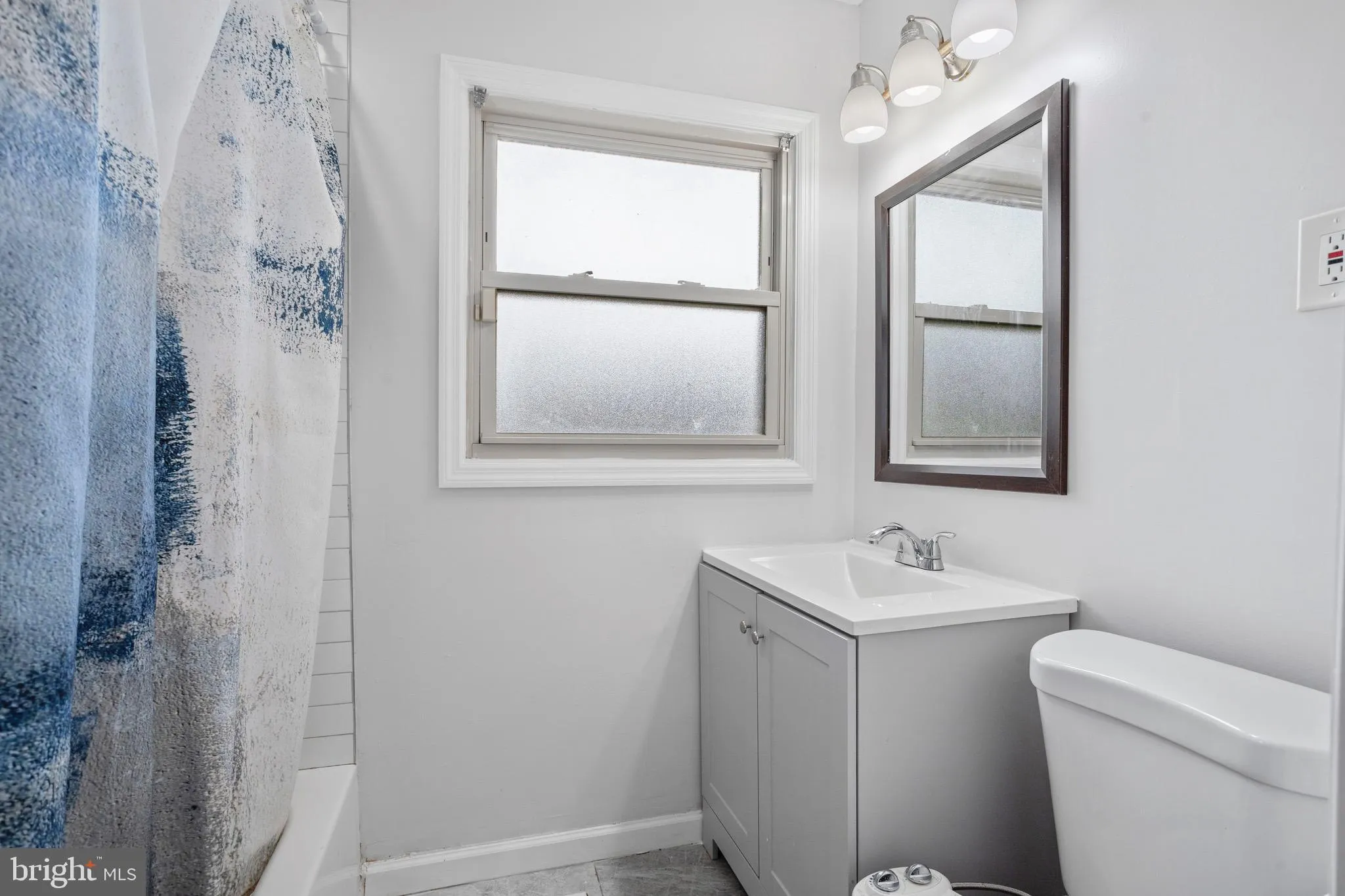 Willingboro, New Jersey 08046, United States, 4 Bedrooms Bedrooms, ,2 BathroomsBathrooms,Residential,Pending,48065