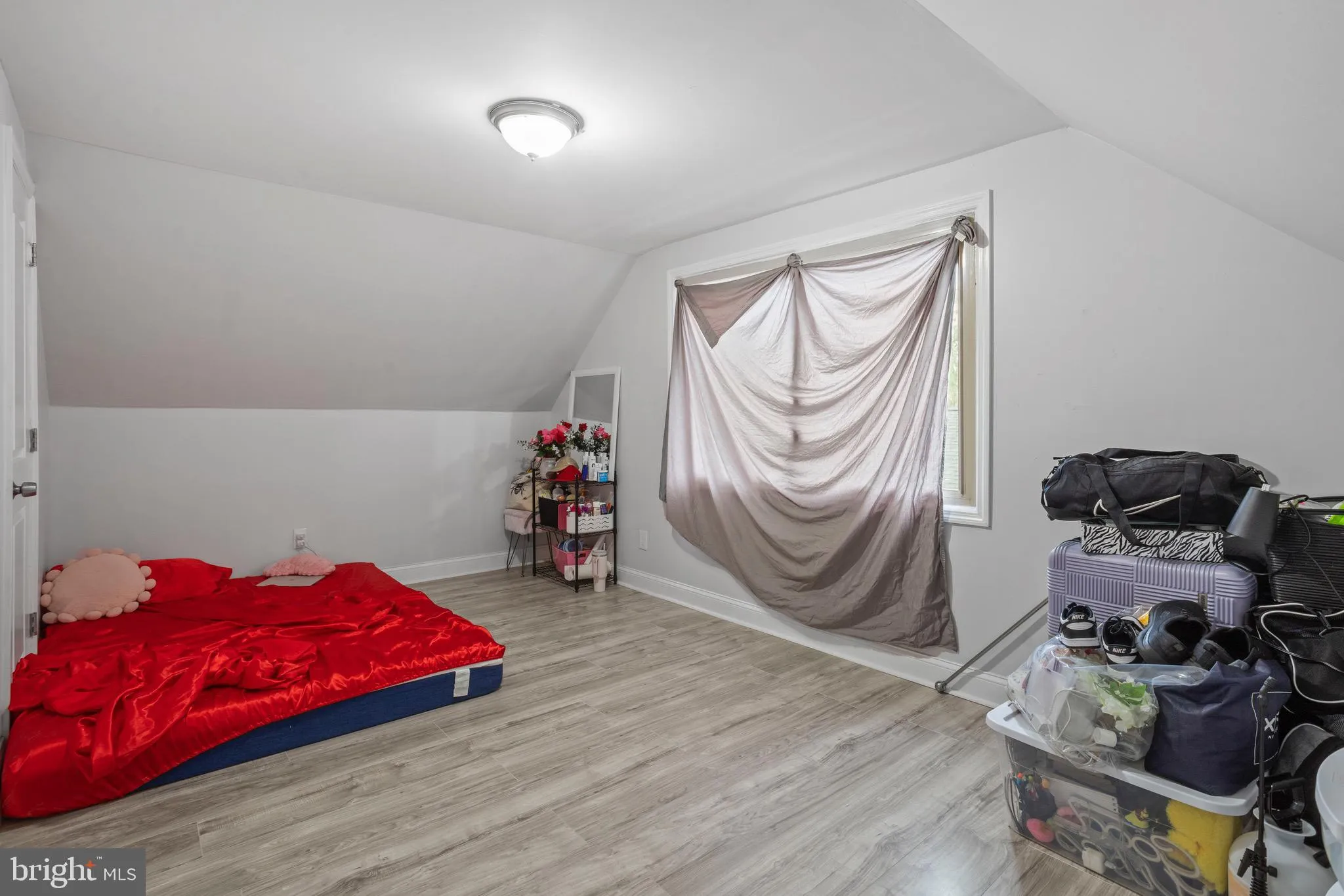 Willingboro, New Jersey 08046, United States, 4 Bedrooms Bedrooms, ,2 BathroomsBathrooms,Residential,Pending,48065