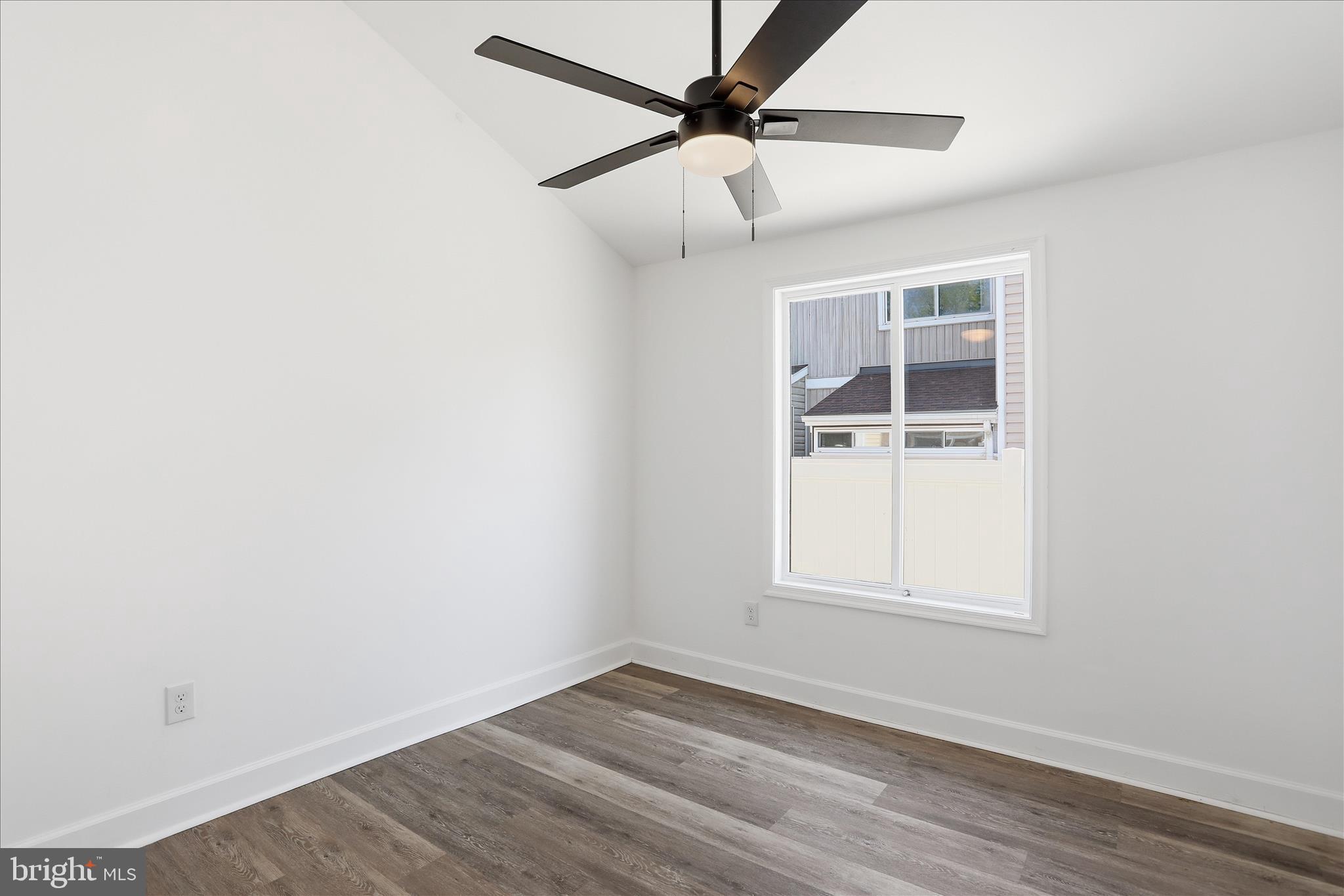 WOODLANDS NORTH - Residential