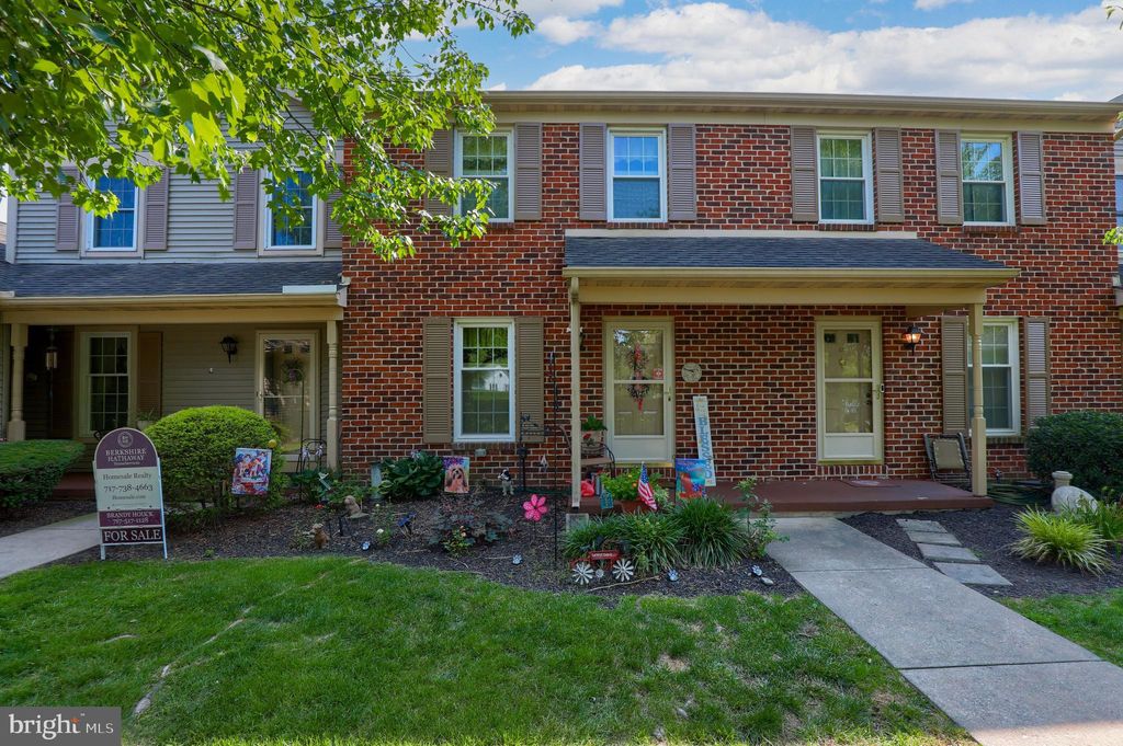 Photo of 44 ASHLEA VLG, NEW HOLLAND, PA 17557 (MLS # PALA2030274)