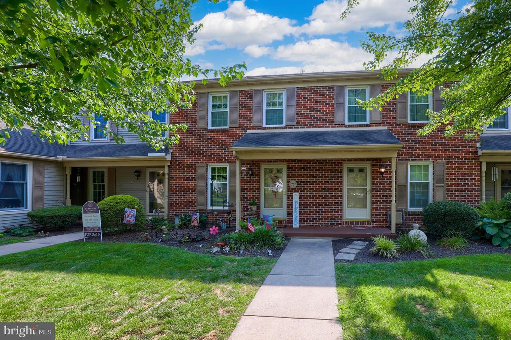 Photo of 44 ASHLEA VLG, NEW HOLLAND, PA 17557 (MLS # PALA2030274)