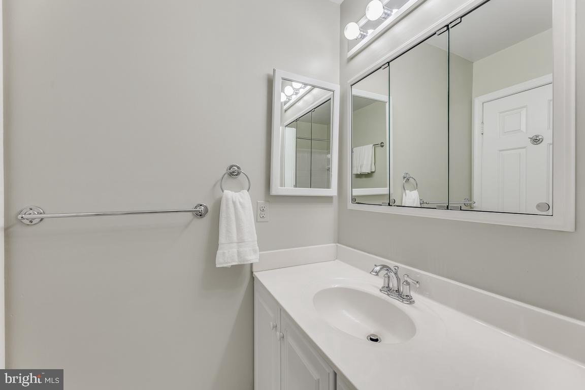 LAKEWOOD HILLS - Residential