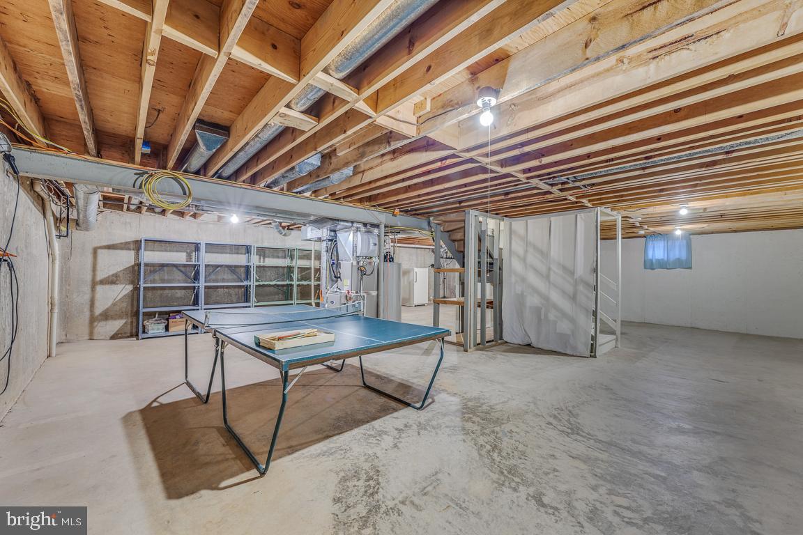 LAKEWOOD HILLS - Residential