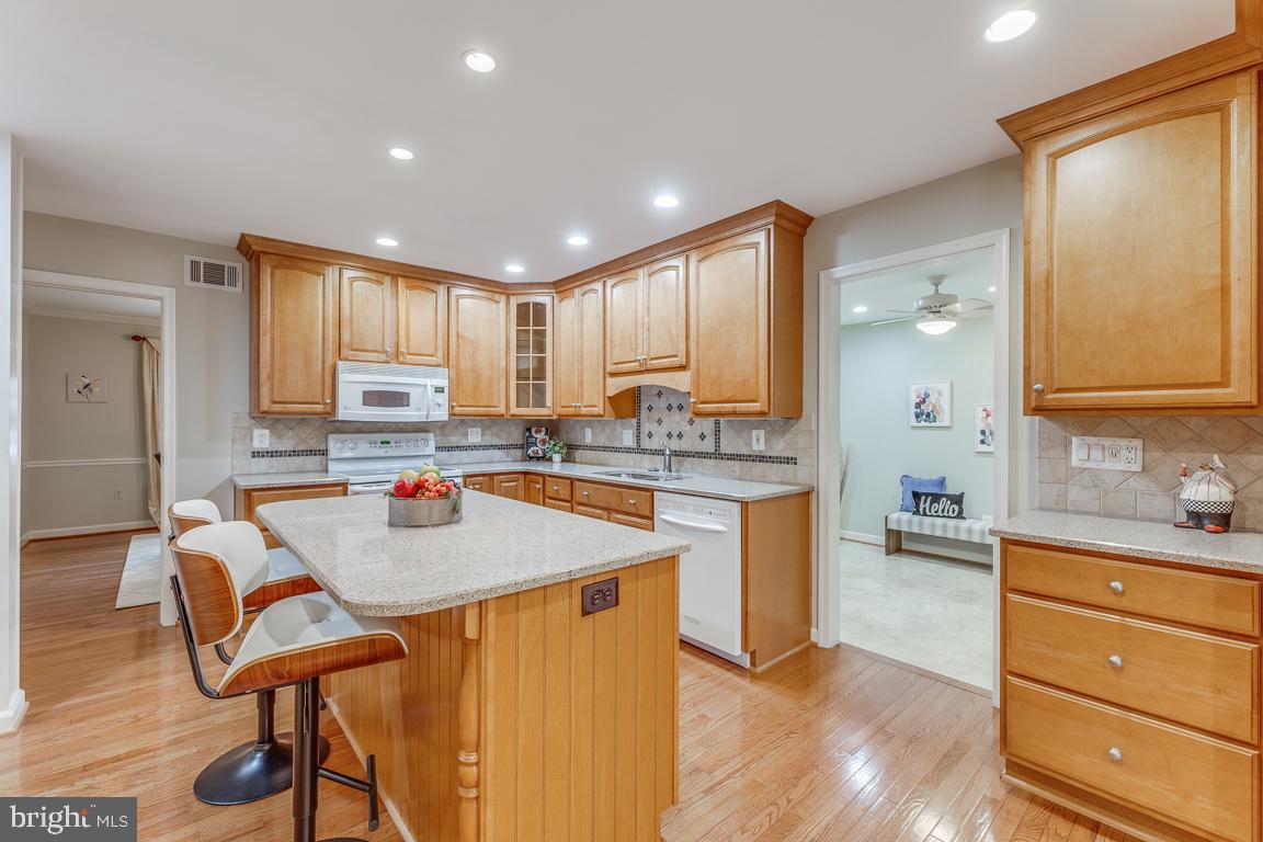 LAKEWOOD HILLS - Residential