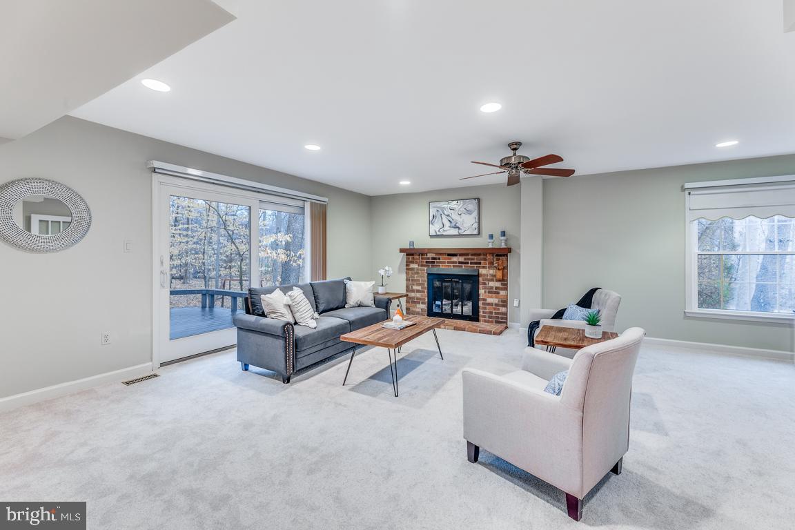 LAKEWOOD HILLS - Residential