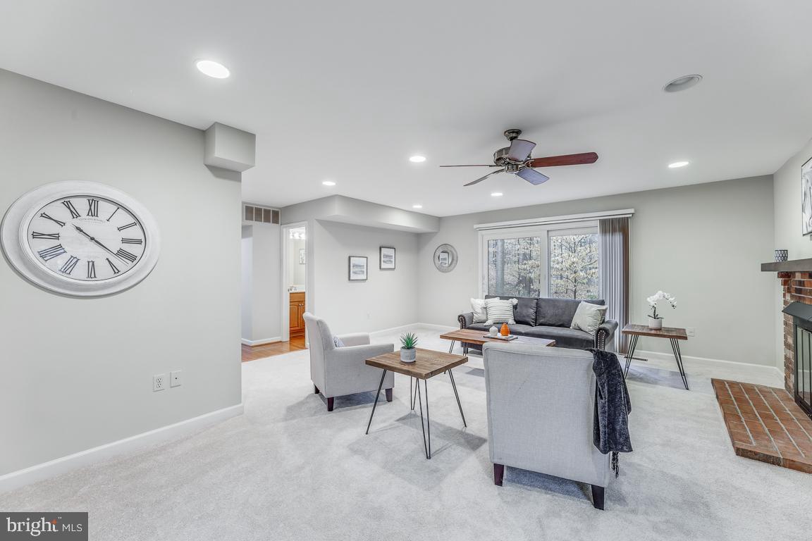 LAKEWOOD HILLS - Residential