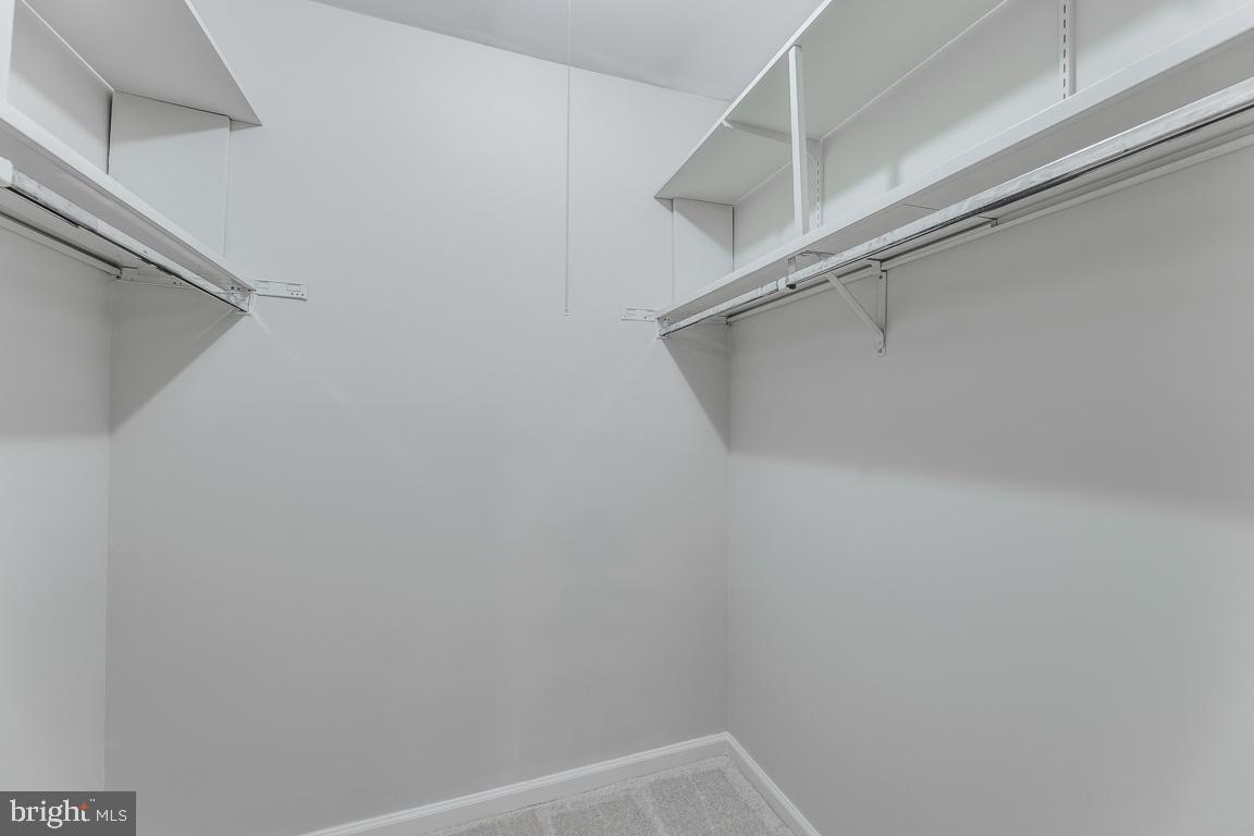 LAKEWOOD HILLS - Residential