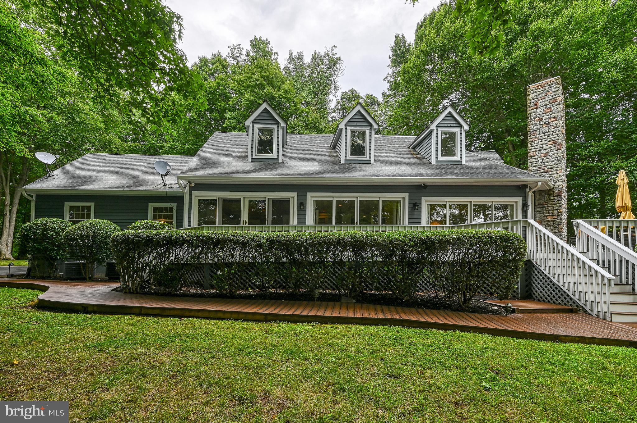 FOXWOOD MANOR - Residential