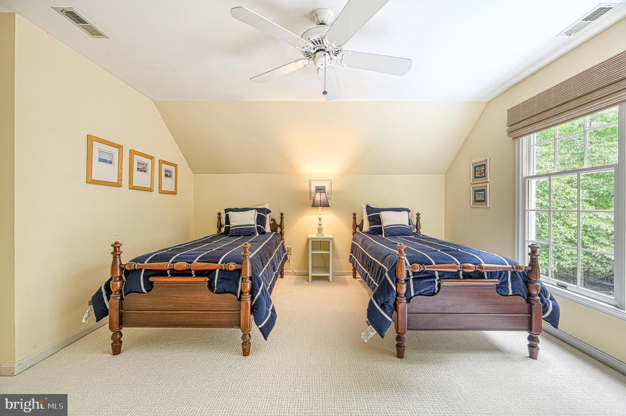 FOXWOOD MANOR - Residential