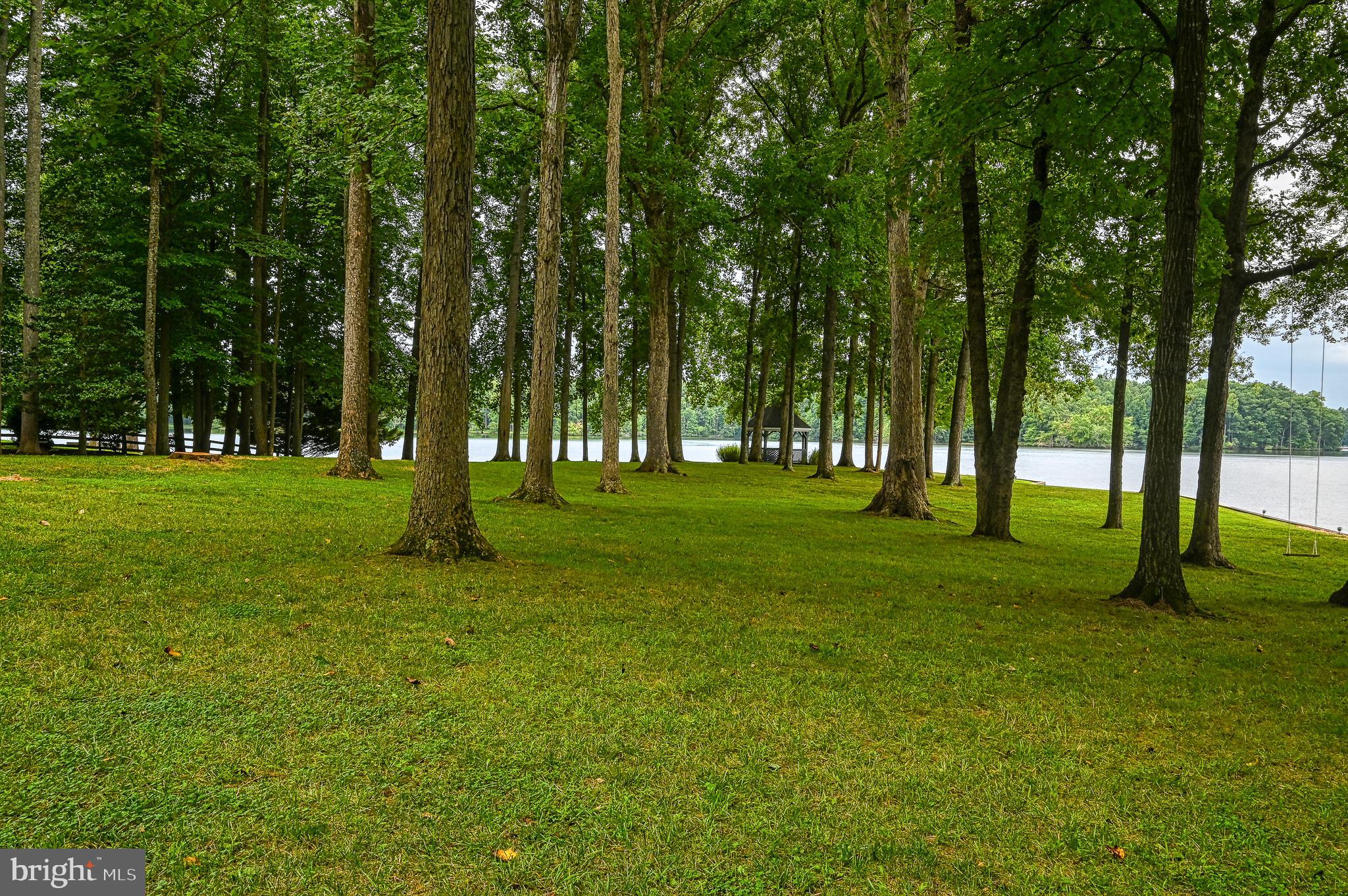 FOXWOOD MANOR - Residential