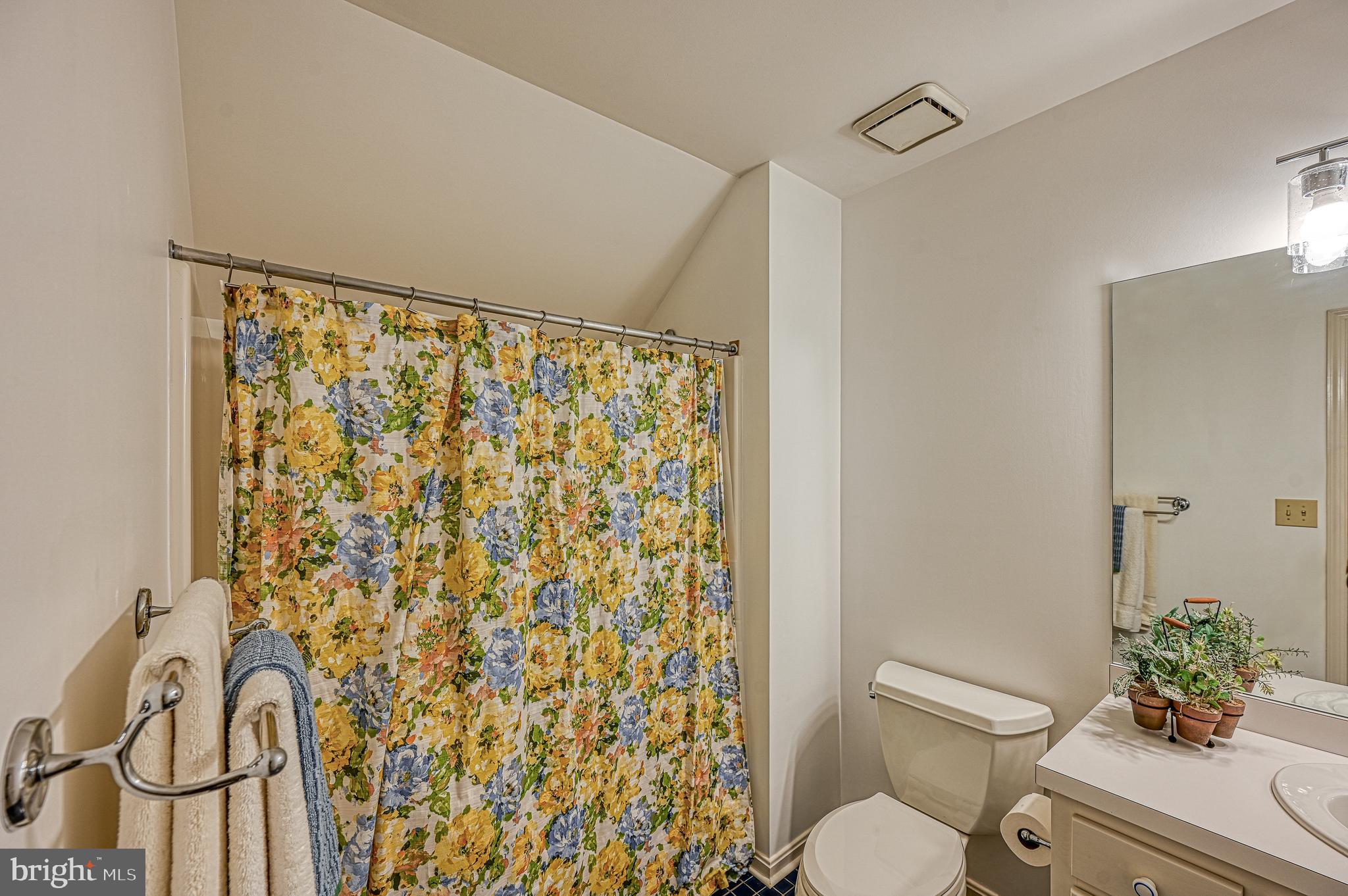 FOXWOOD MANOR - Residential