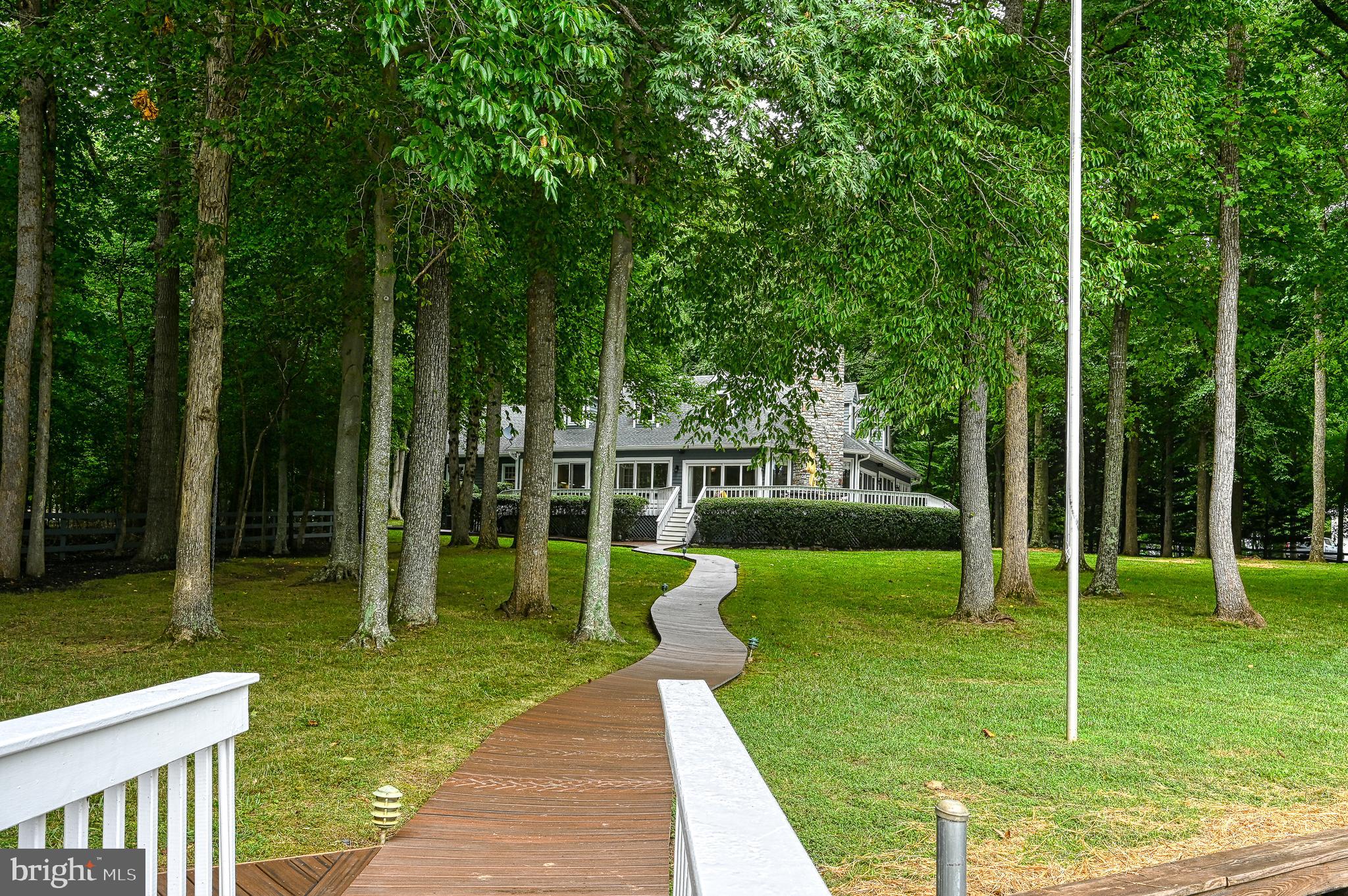 FOXWOOD MANOR - Residential