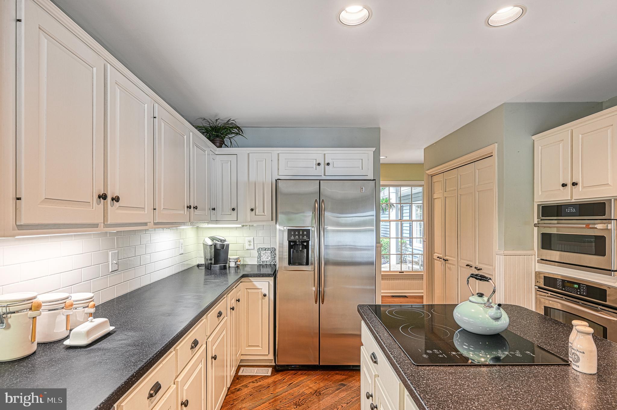 FOXWOOD MANOR - Residential