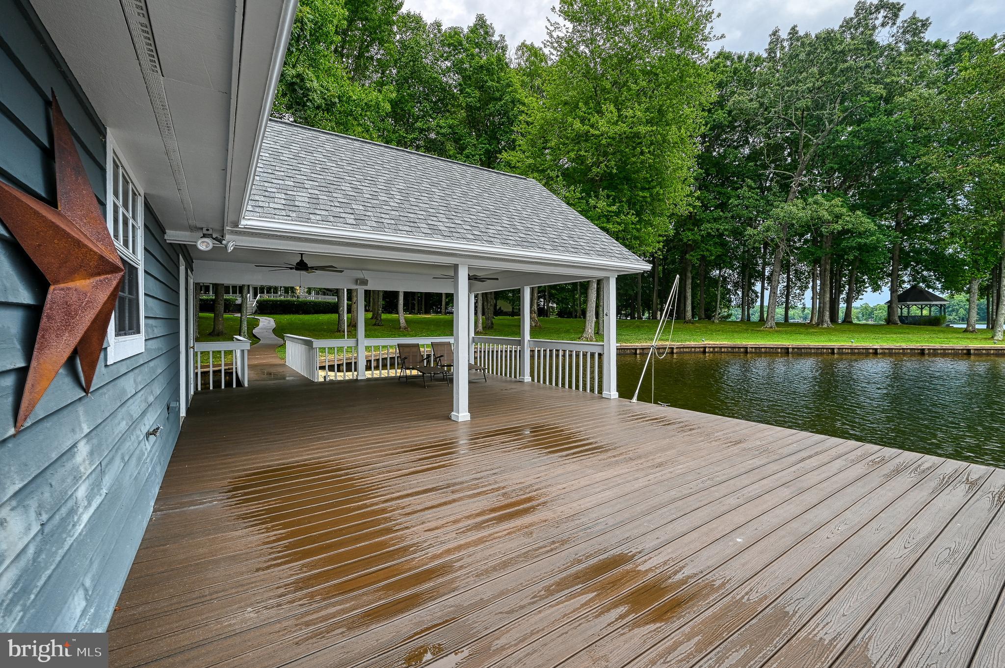 FOXWOOD MANOR - Residential