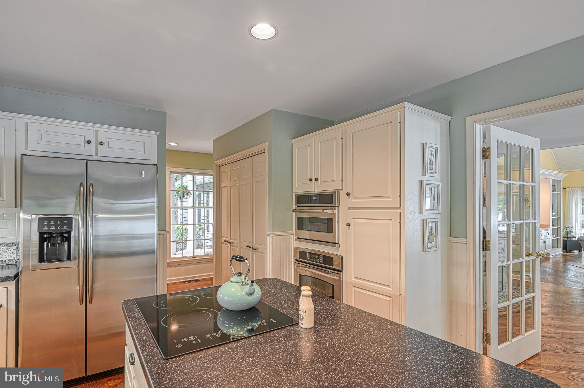 FOXWOOD MANOR - Residential