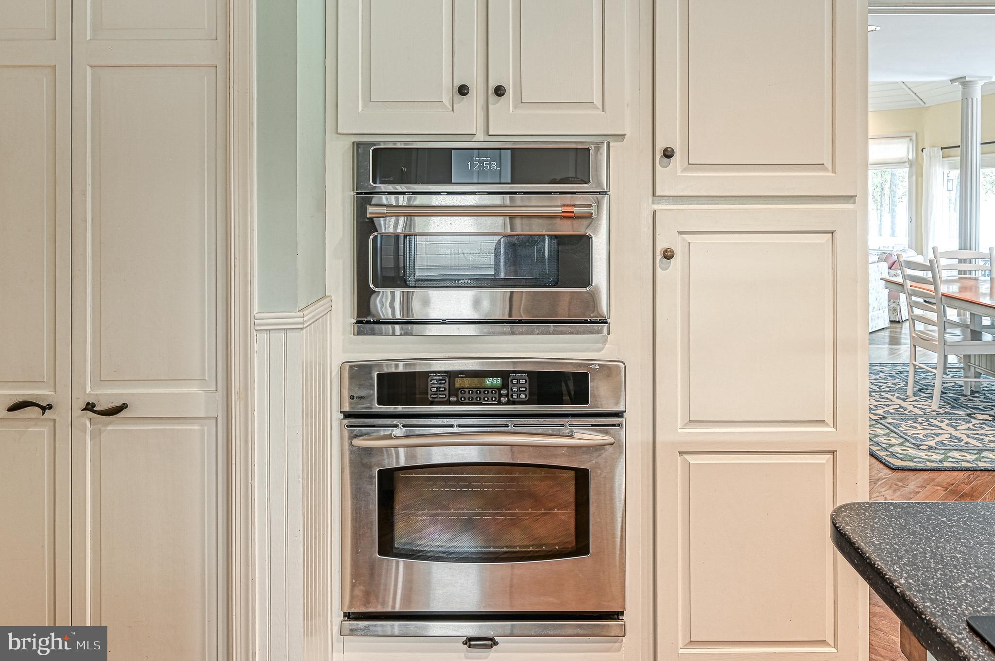 FOXWOOD MANOR - Residential