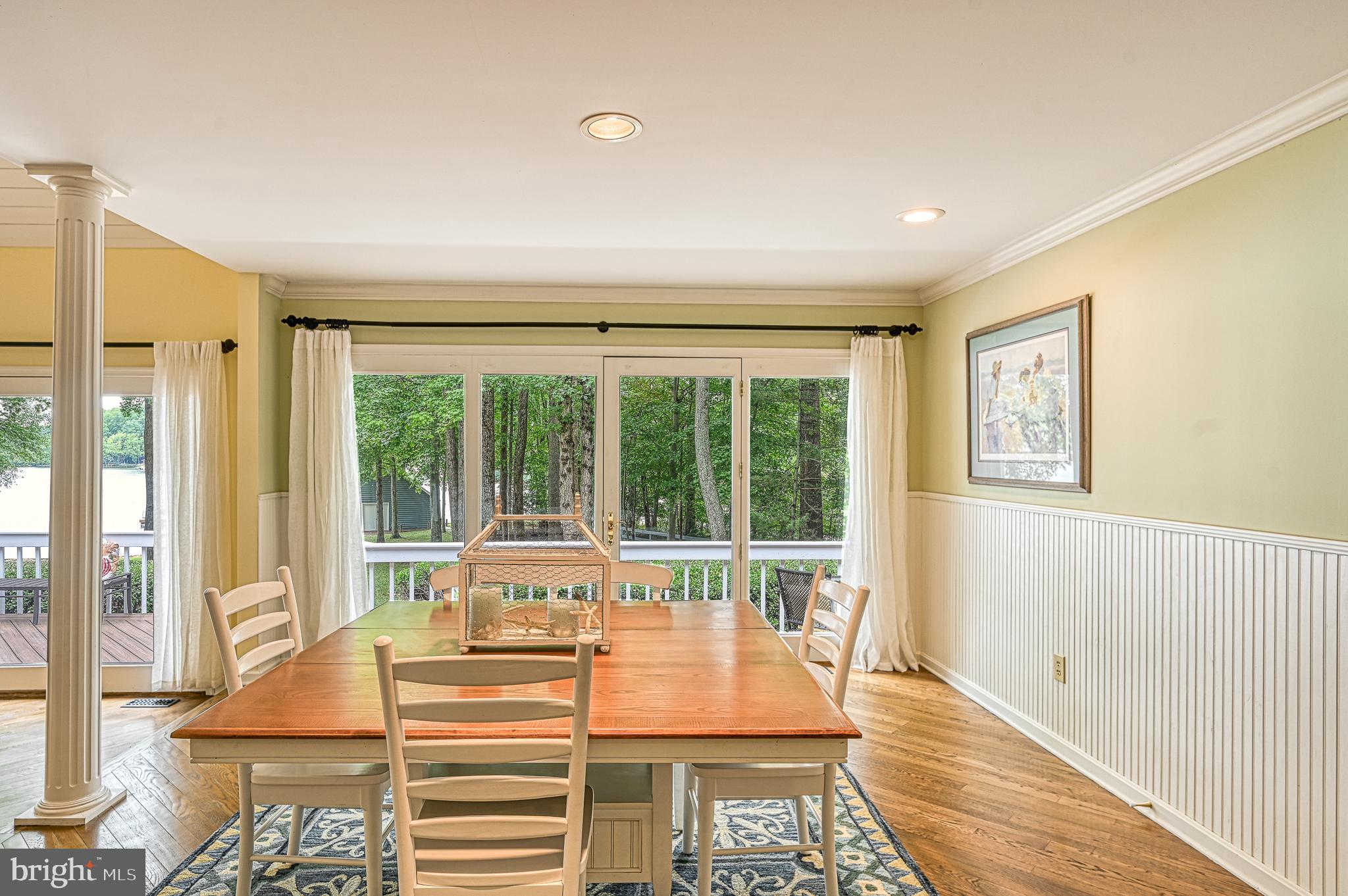 FOXWOOD MANOR - Residential