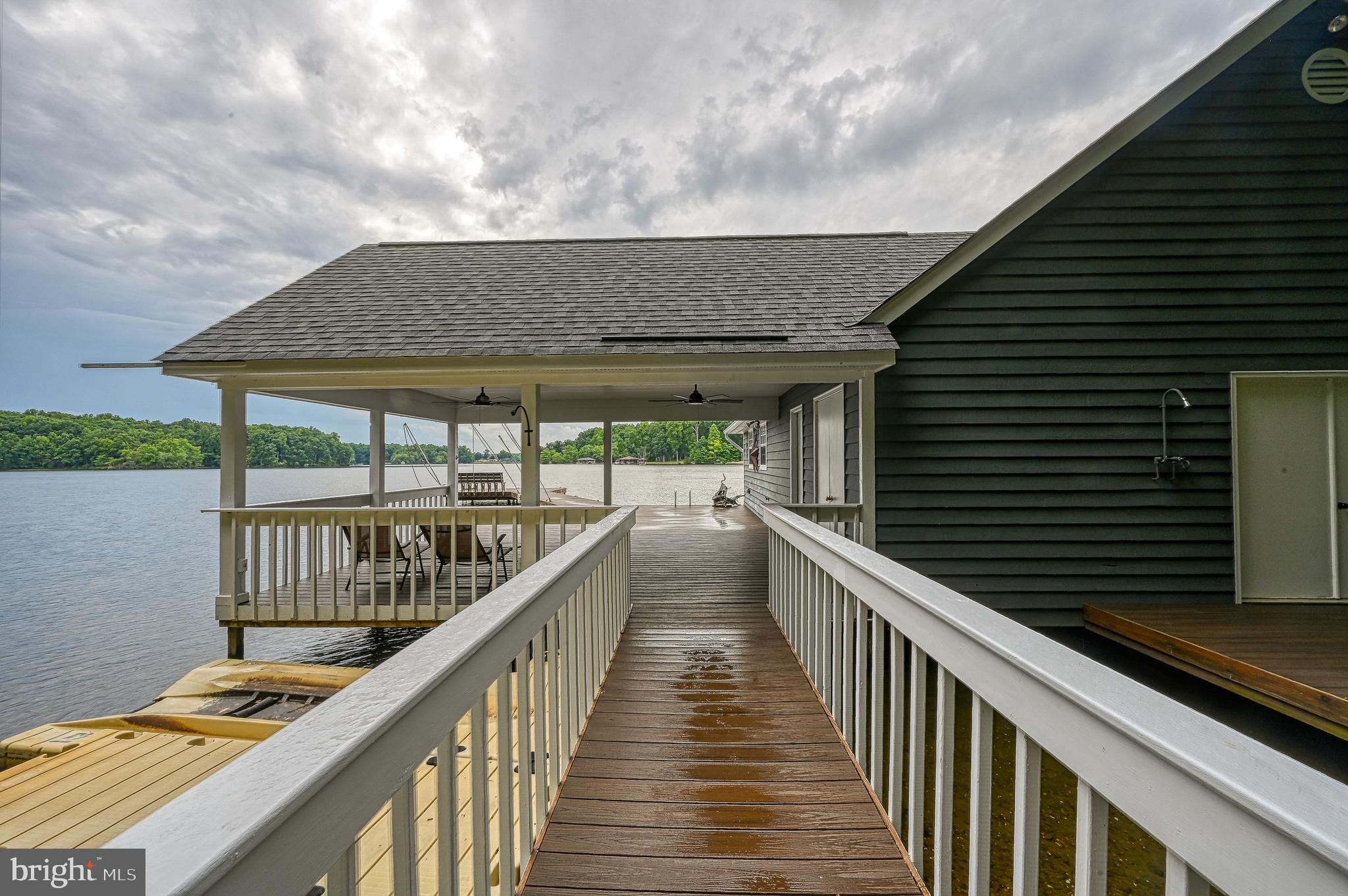 FOXWOOD MANOR - Residential