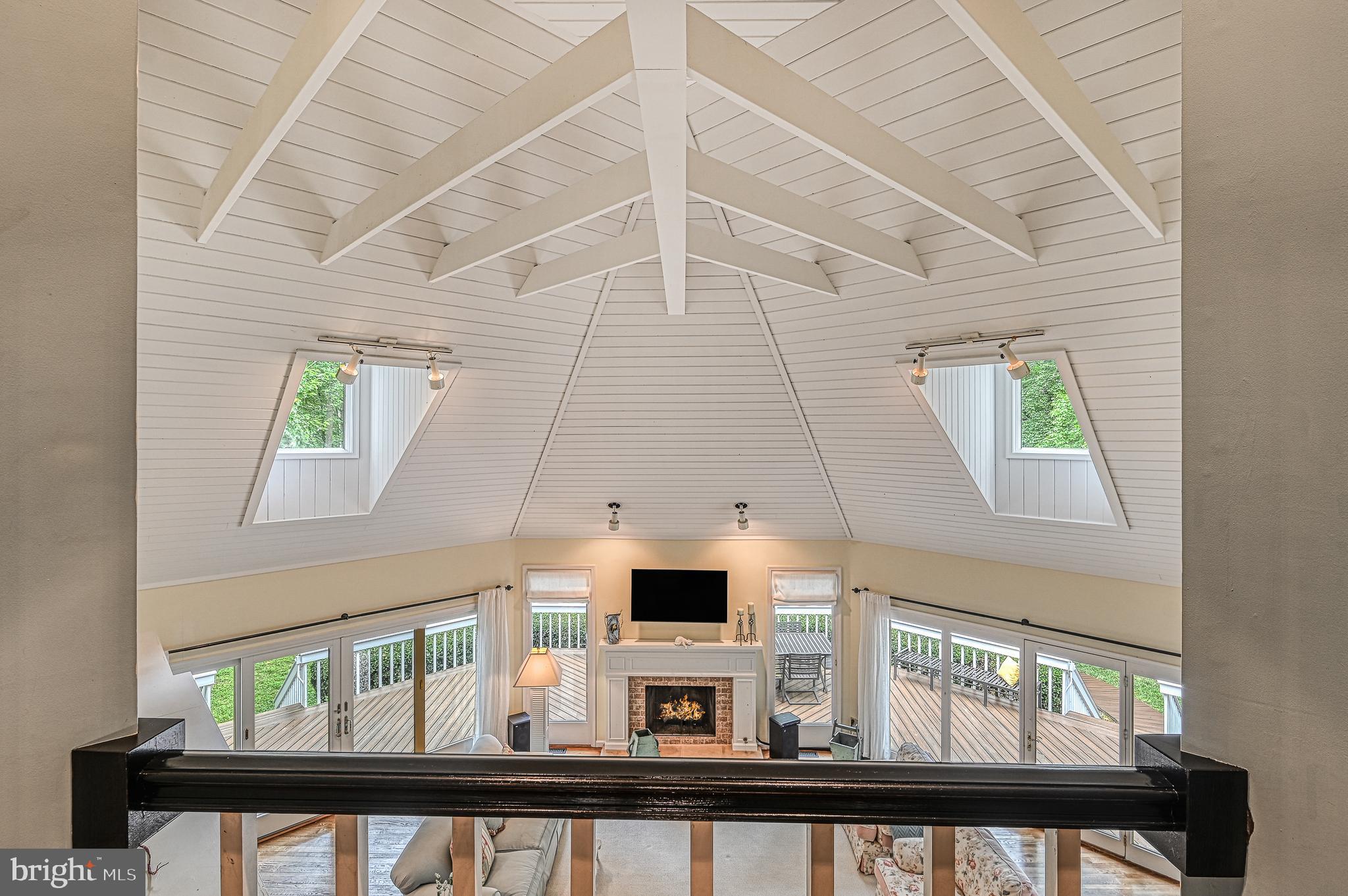 FOXWOOD MANOR - Residential