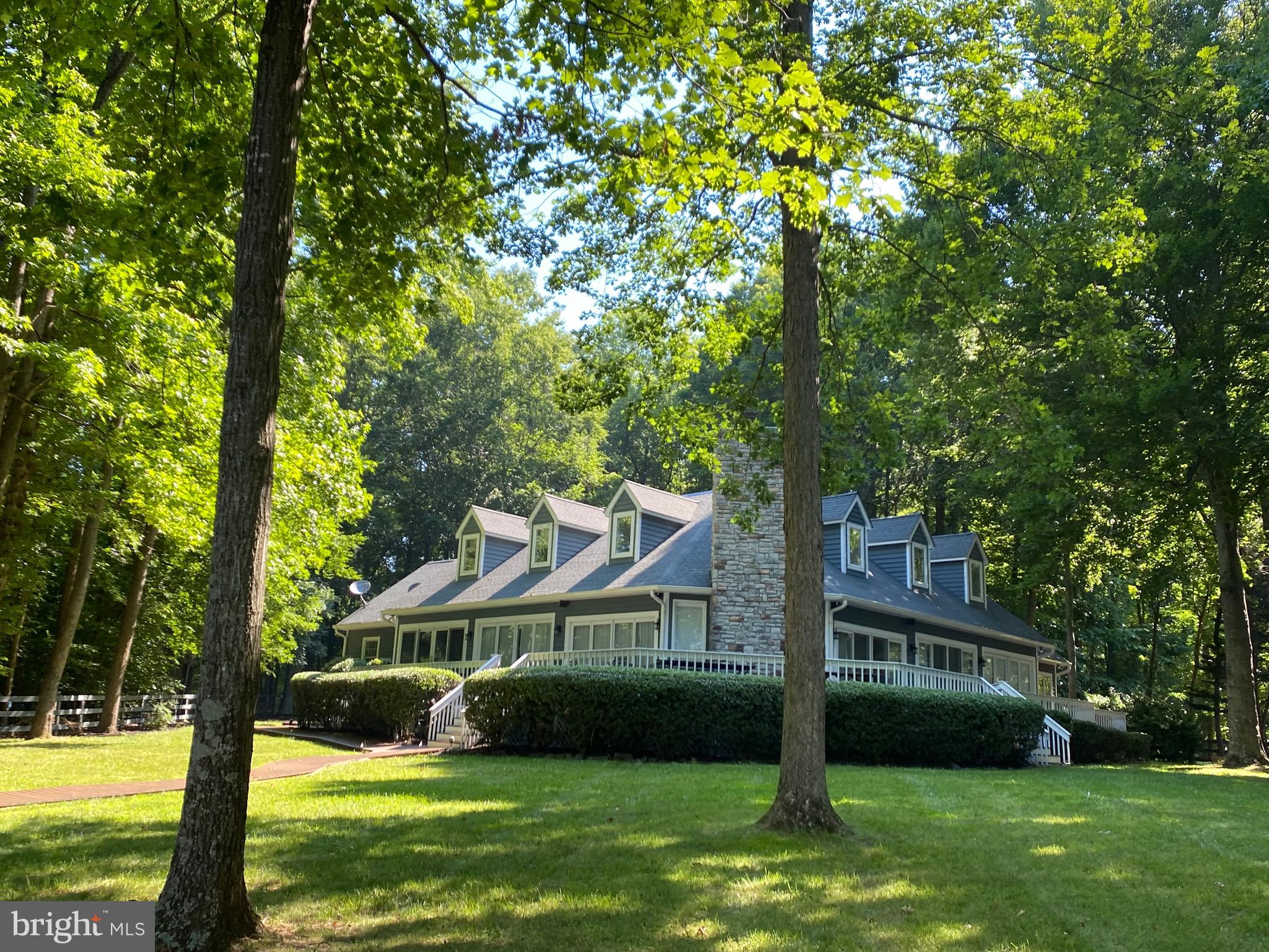 FOXWOOD MANOR - Residential