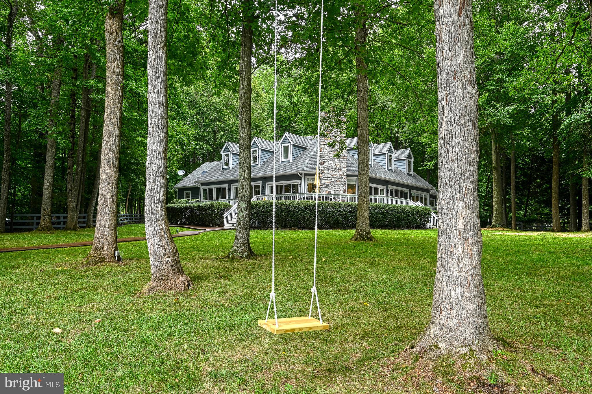 FOXWOOD MANOR - Residential