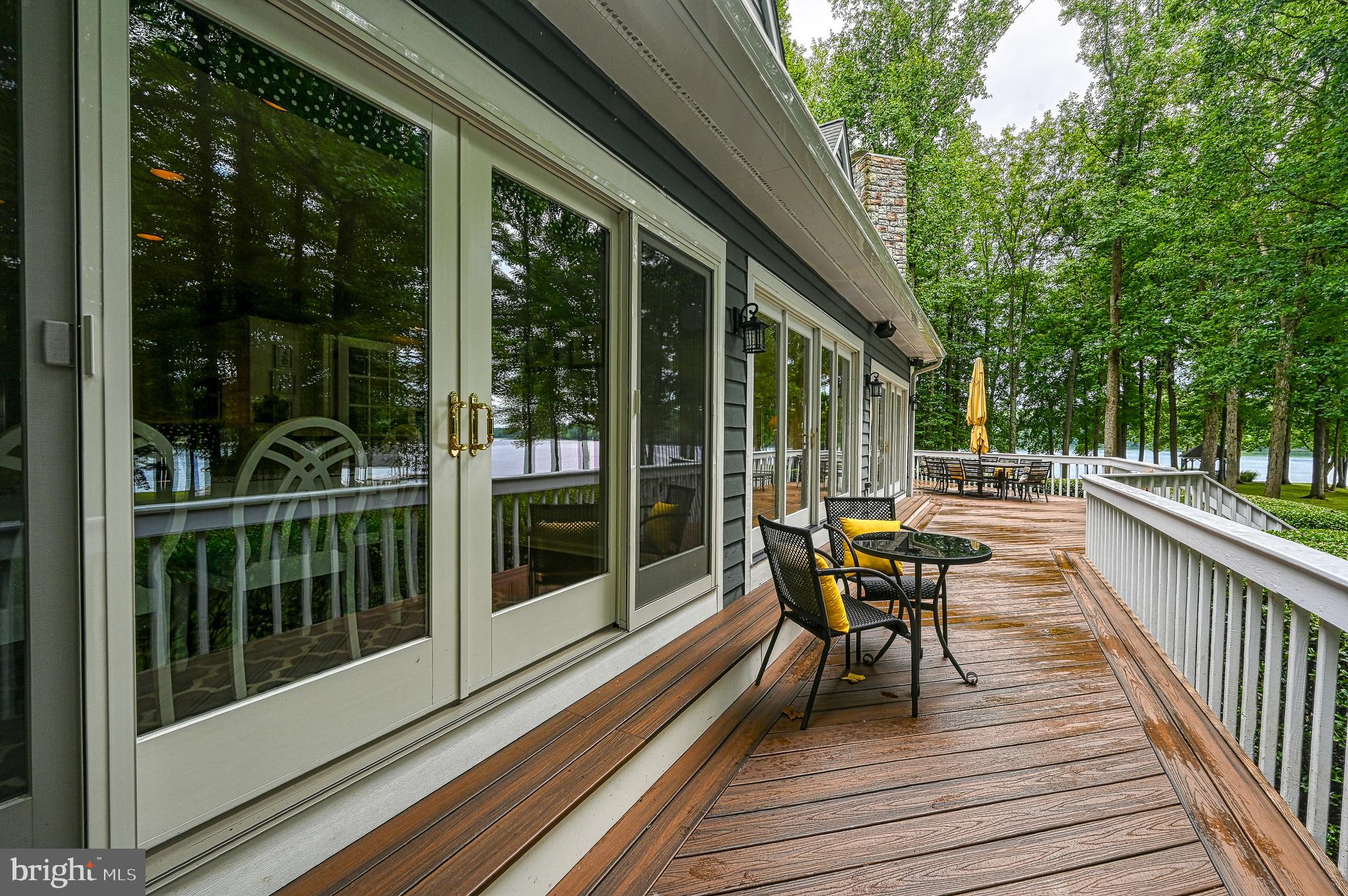 FOXWOOD MANOR - Residential