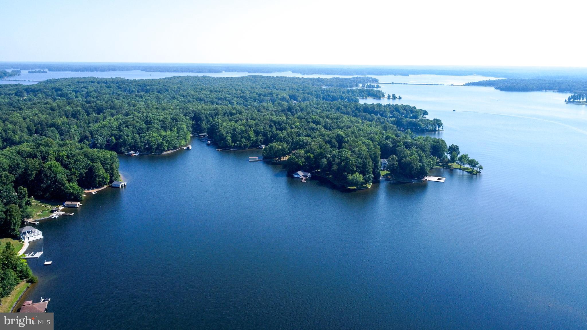 FOXWOOD MANOR - Residential