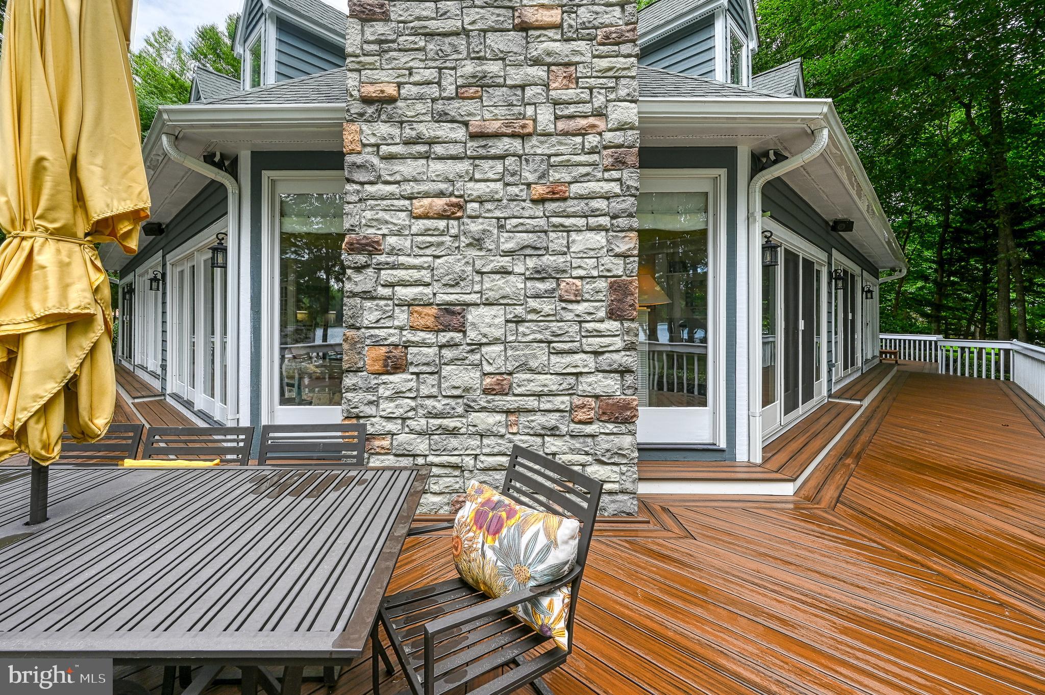 FOXWOOD MANOR - Residential