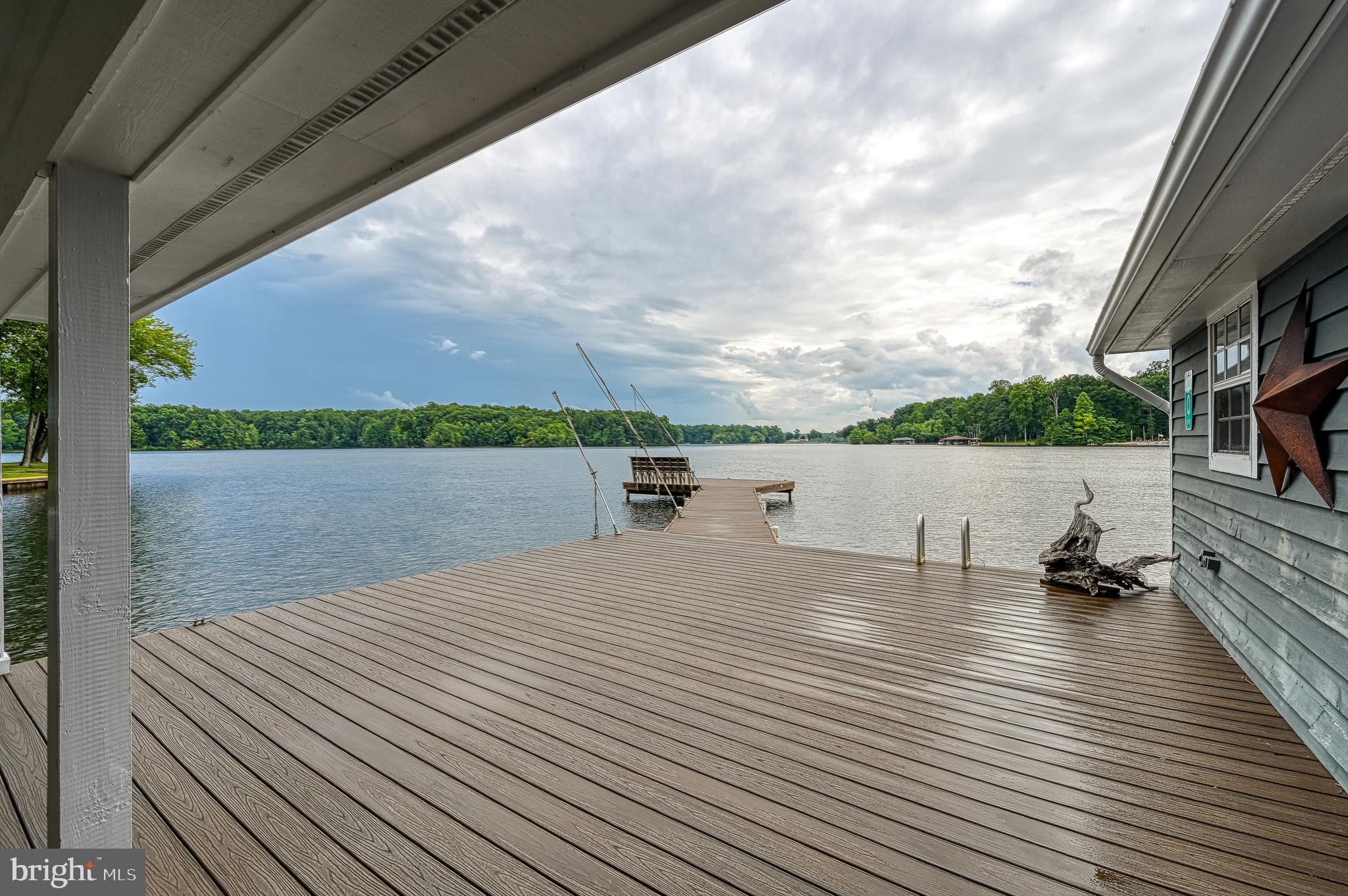 FOXWOOD MANOR - Residential