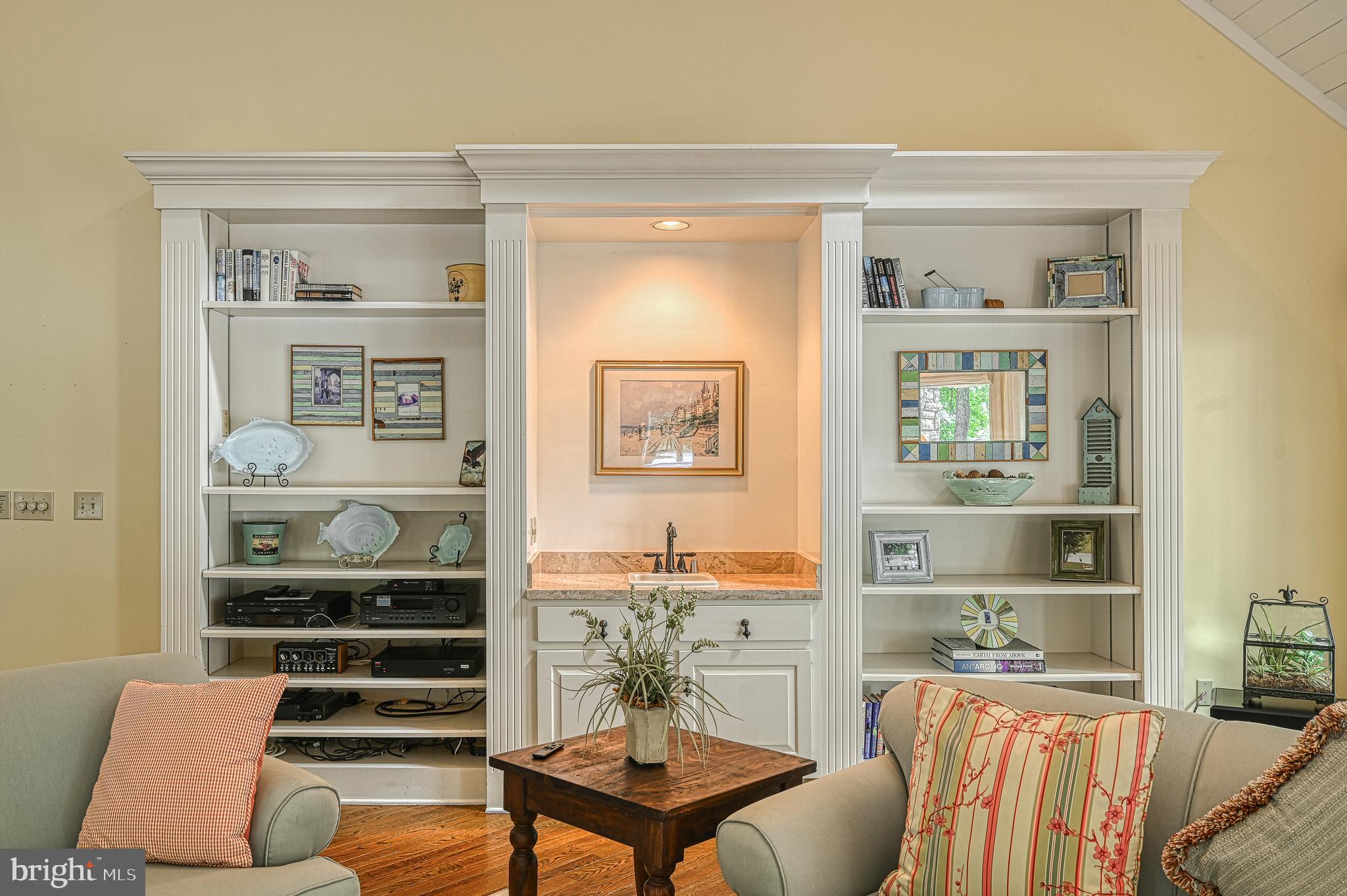 FOXWOOD MANOR - Residential