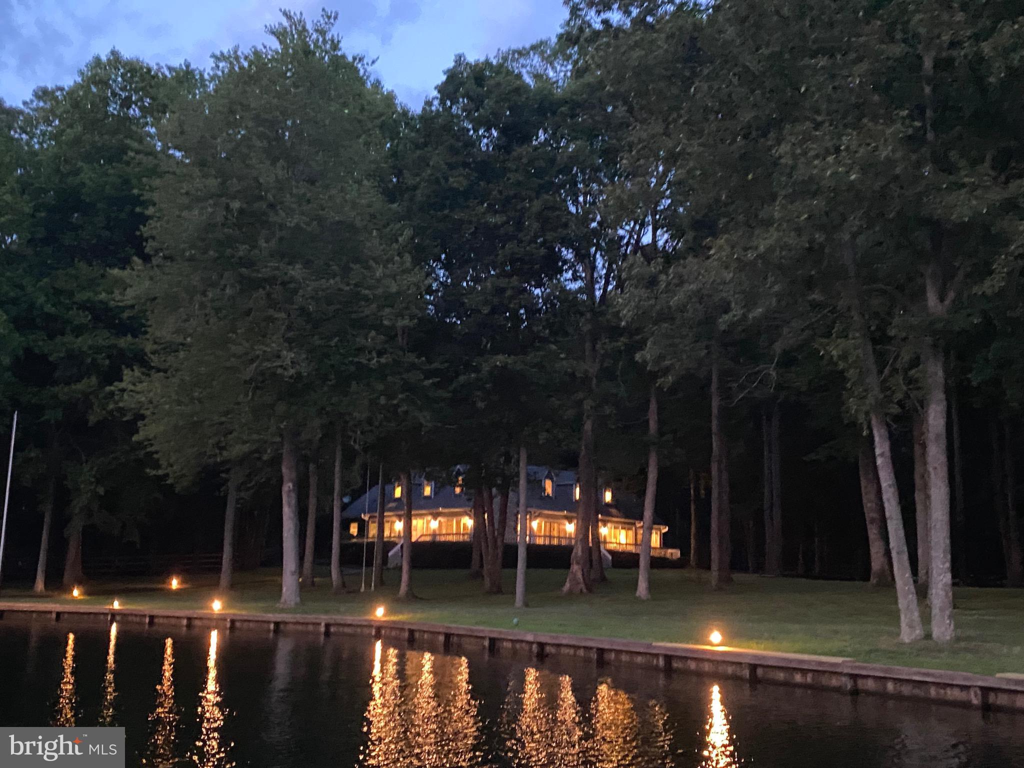 FOXWOOD MANOR - Residential