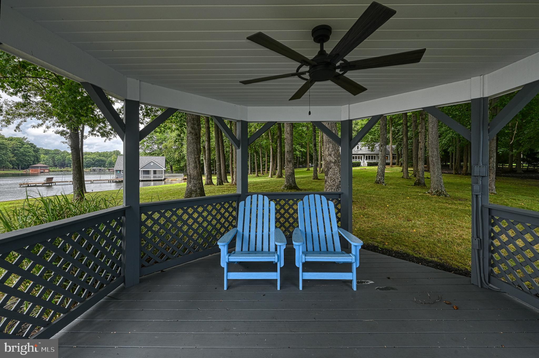 FOXWOOD MANOR - Residential