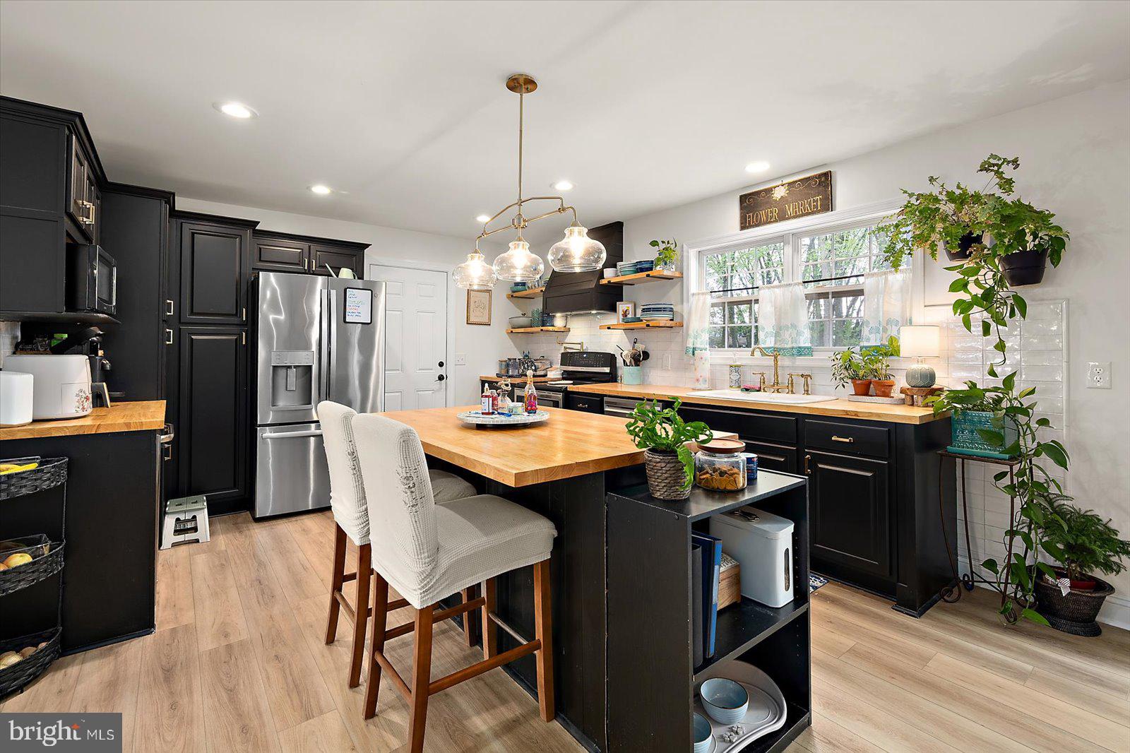 R COATES JR - Residential