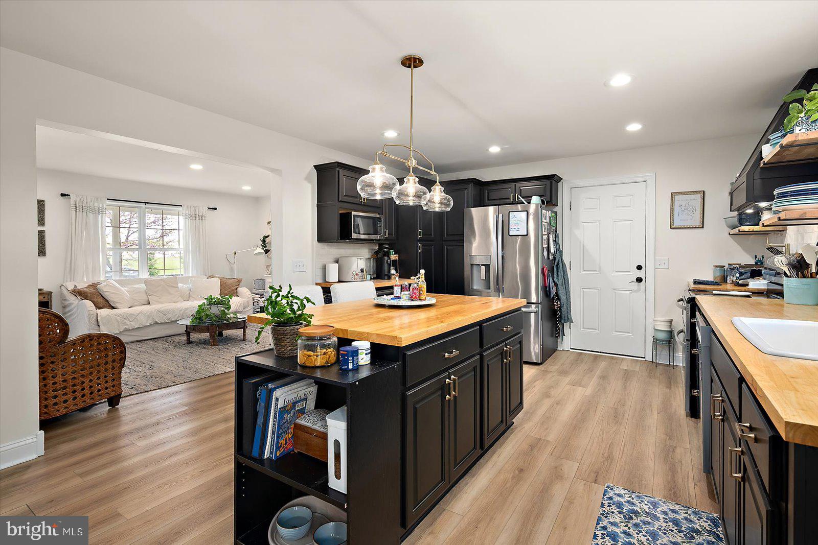 R COATES JR - Residential