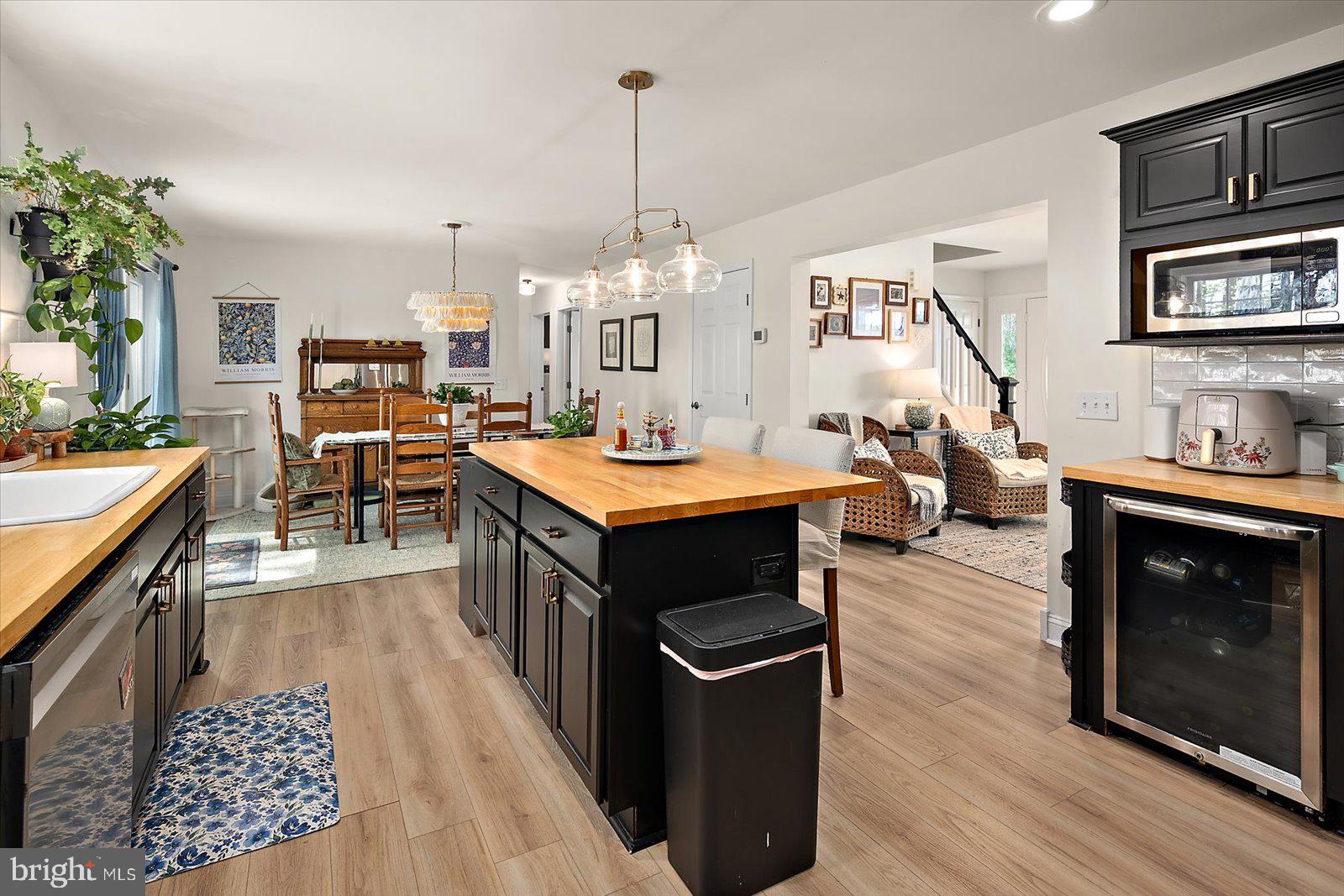R COATES JR - Residential