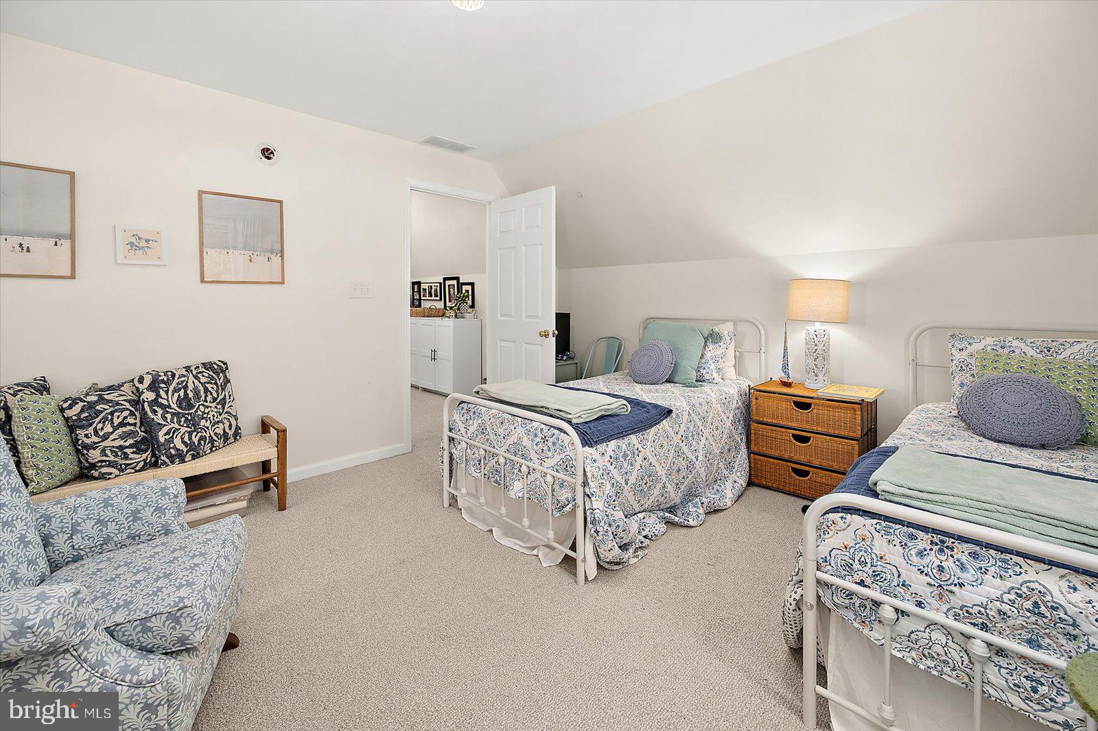 R COATES JR - Residential