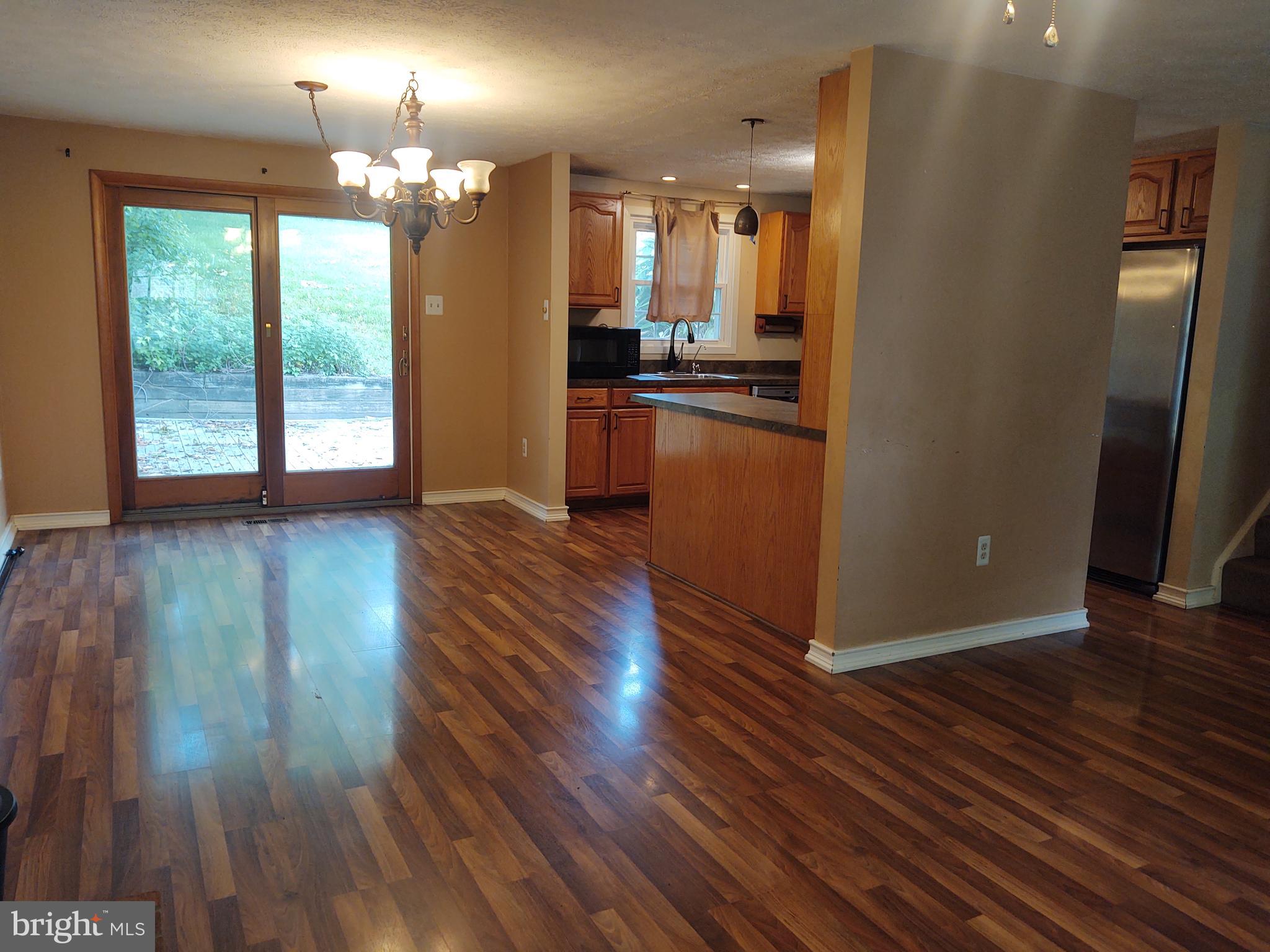 LONG REACH - Residential