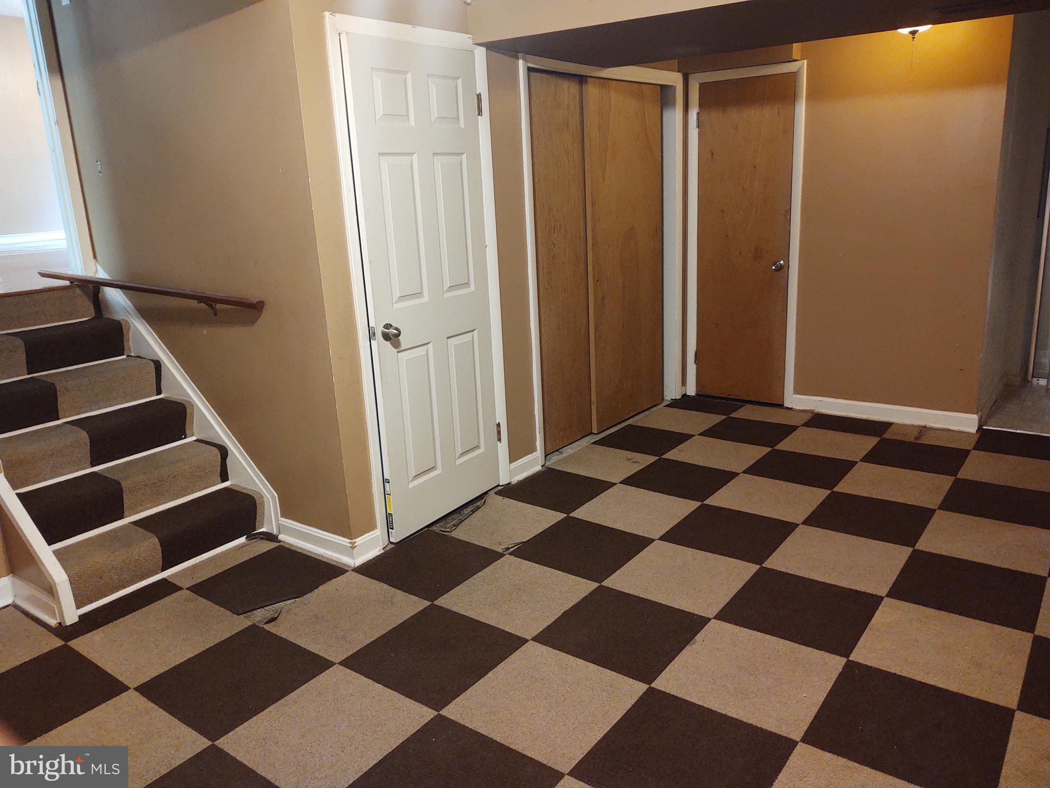 LONG REACH - Residential