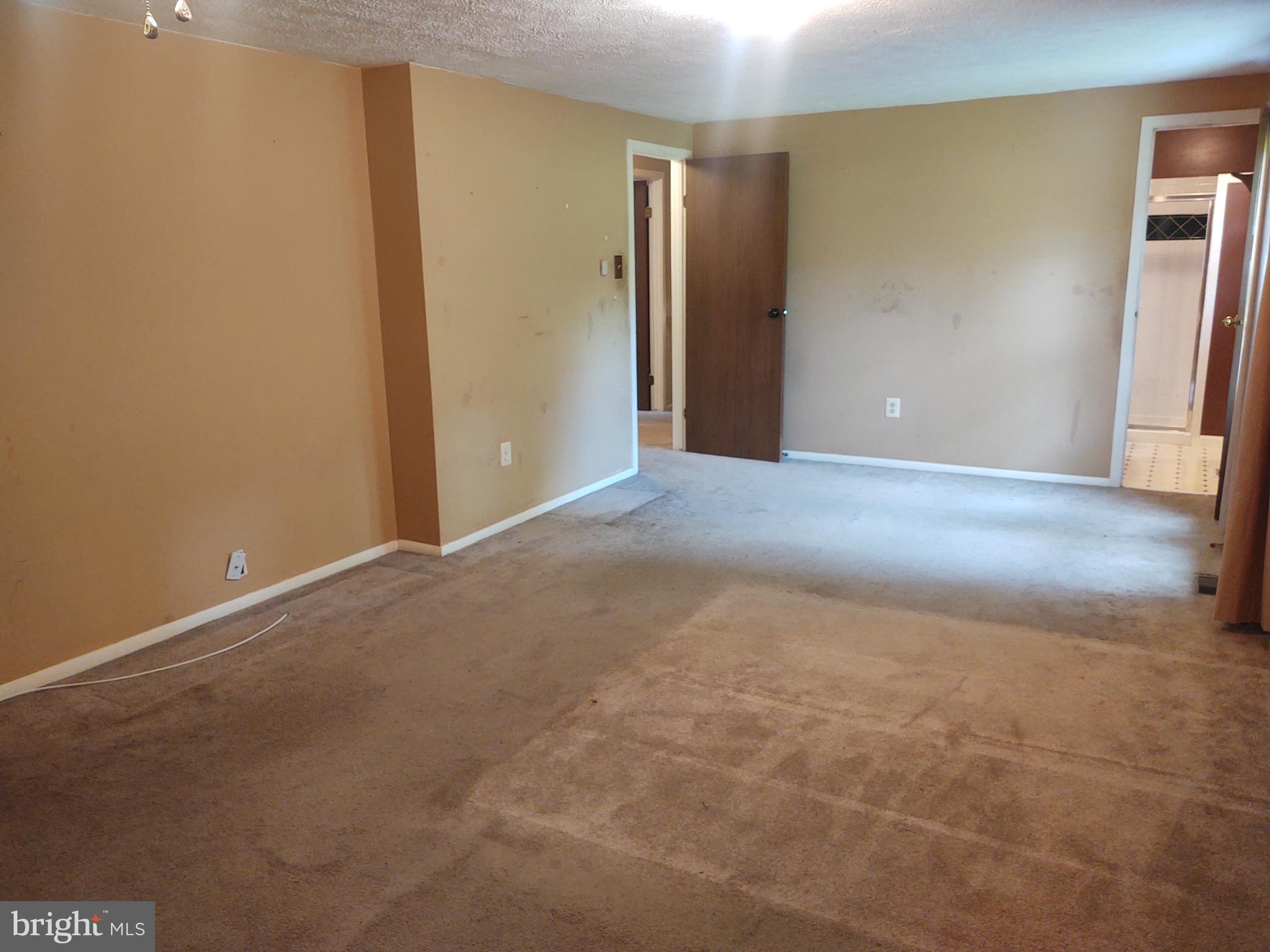 LONG REACH - Residential