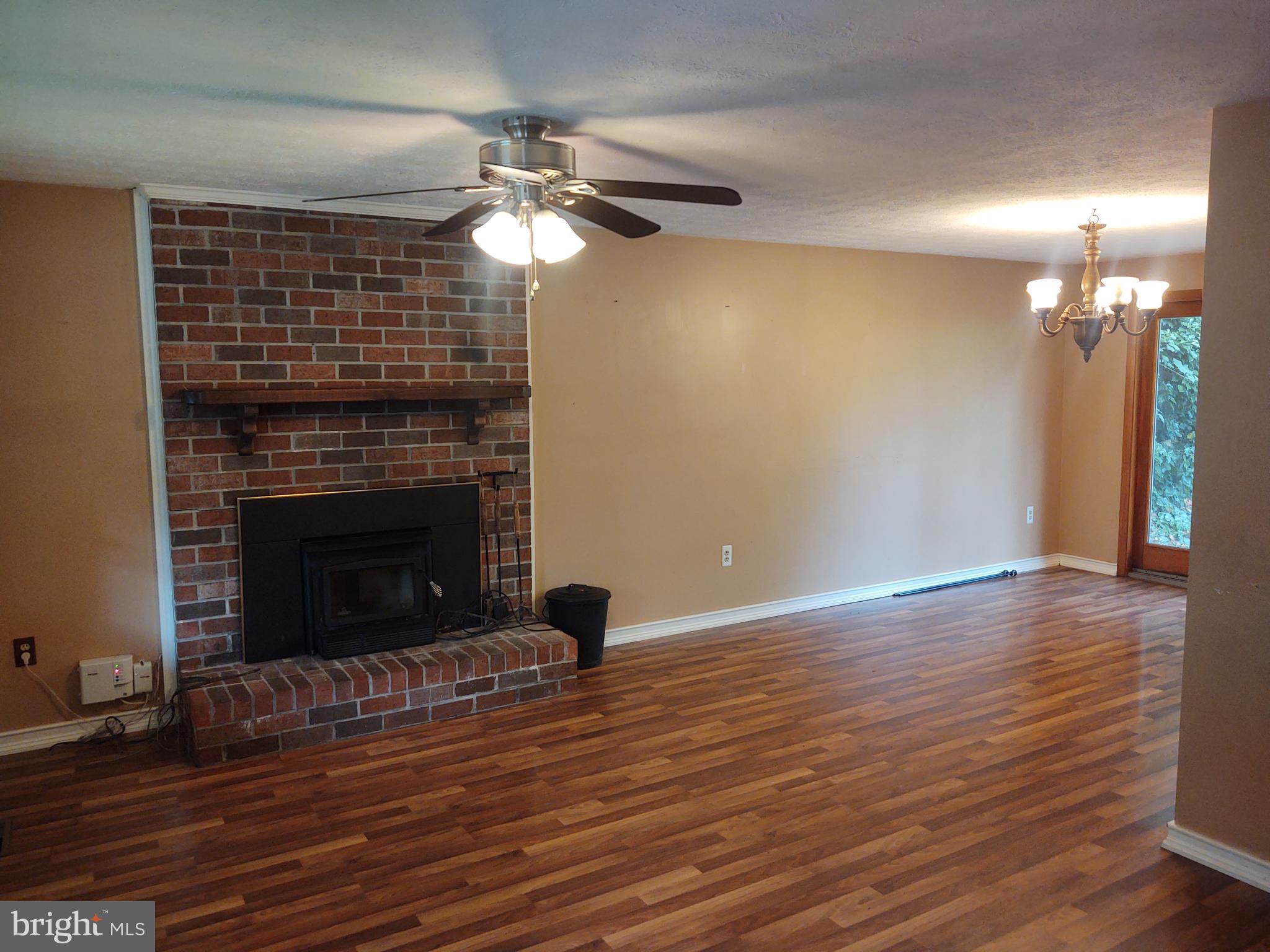 LONG REACH - Residential