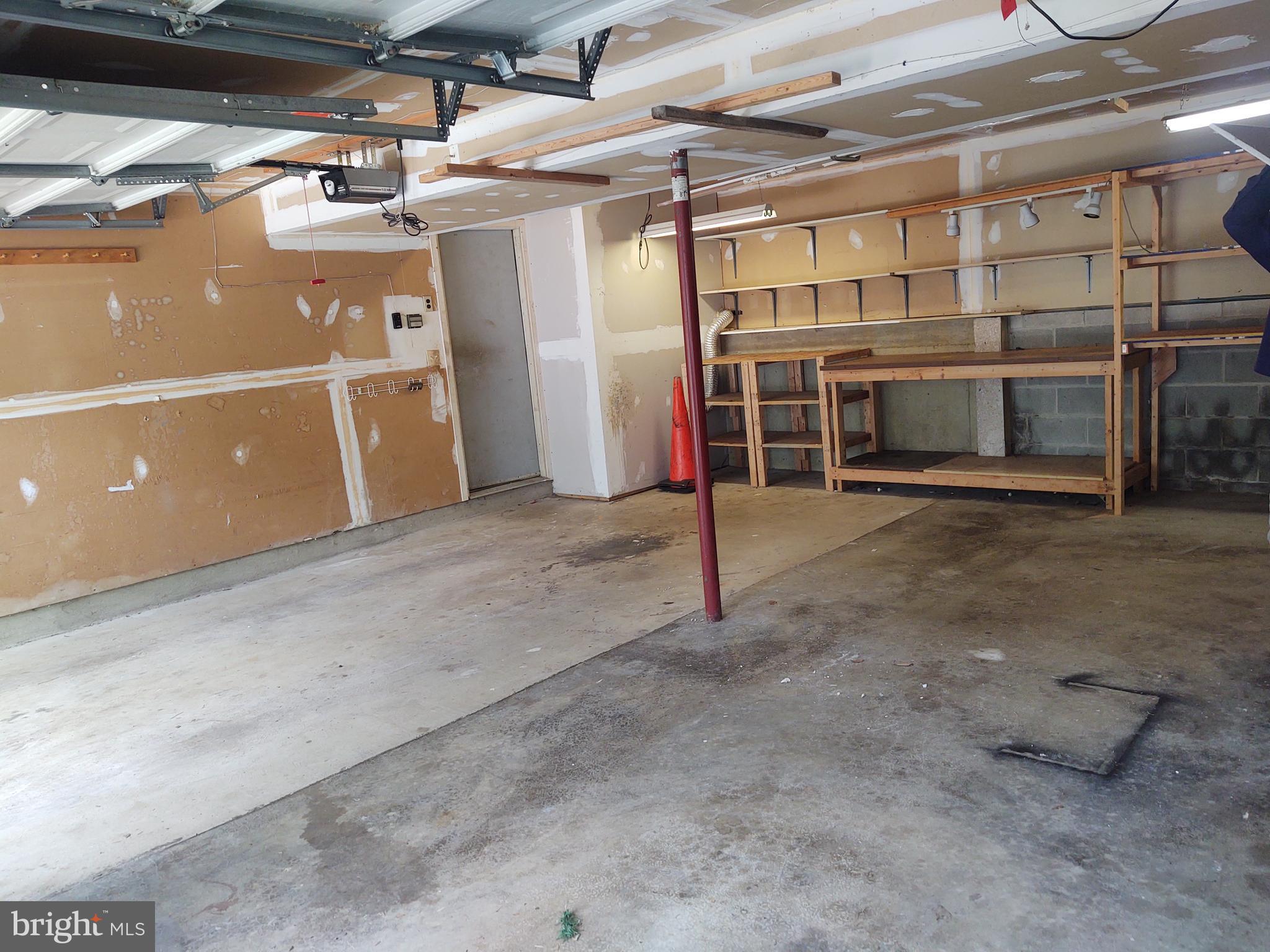 LONG REACH - Residential