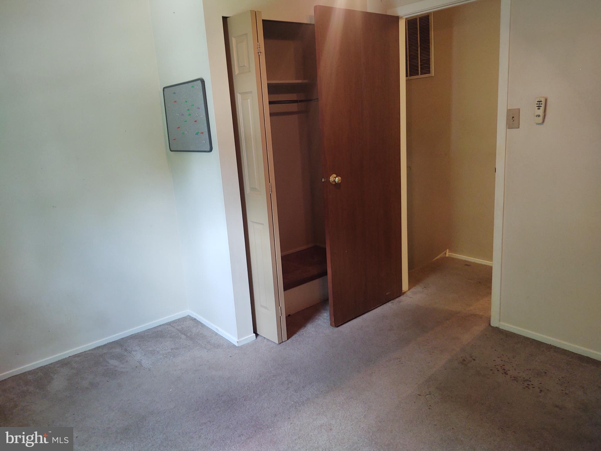 LONG REACH - Residential