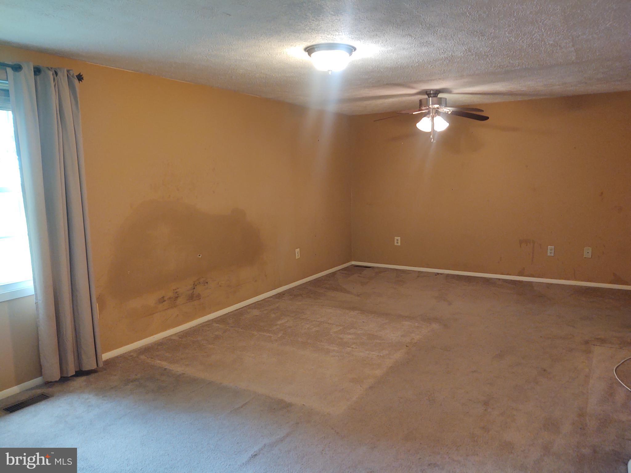 LONG REACH - Residential