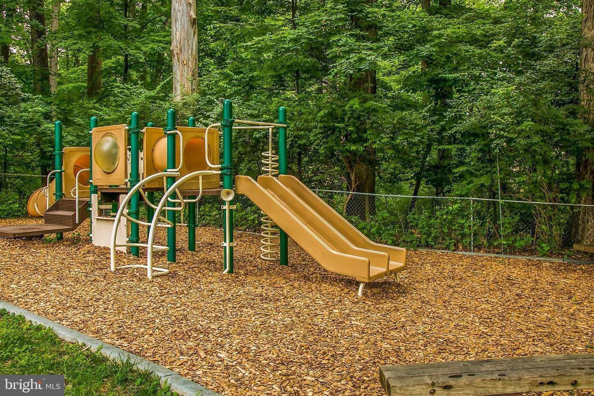 PARKSIDE CONDOMINIUMS - Residential